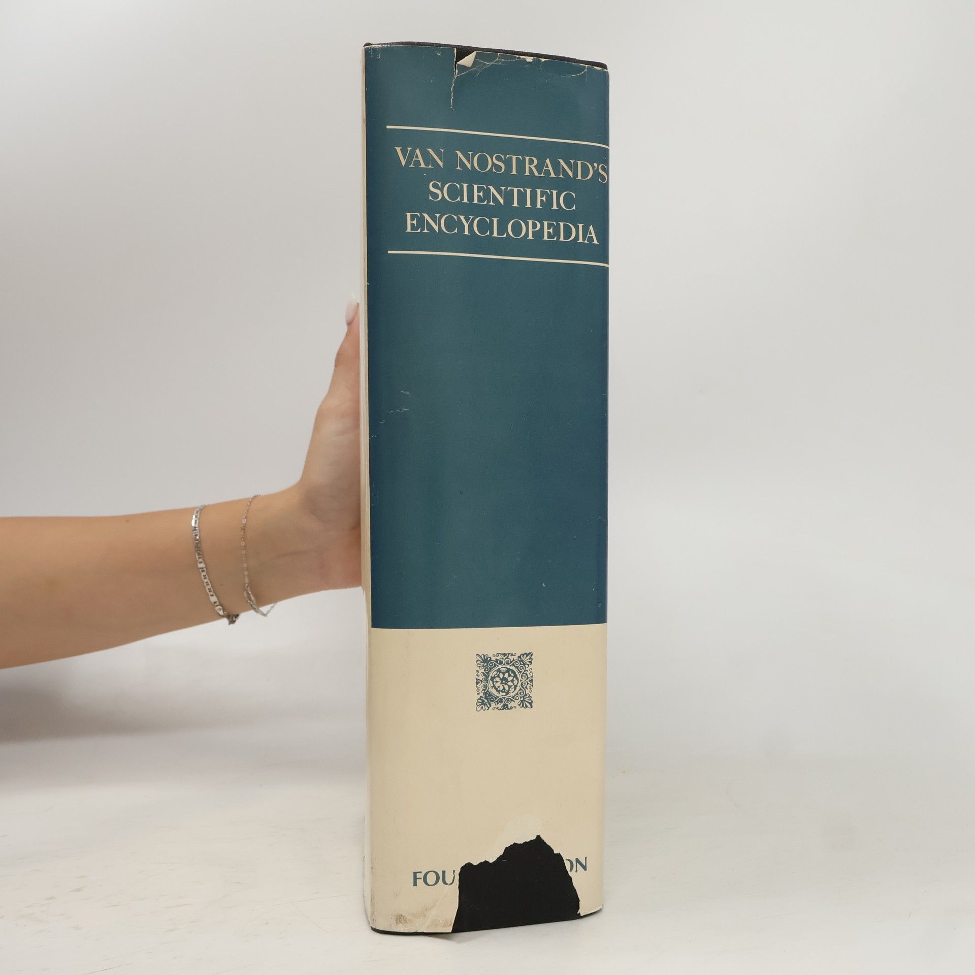 Various authors Van Nostrand's Scientific Encyclopedia