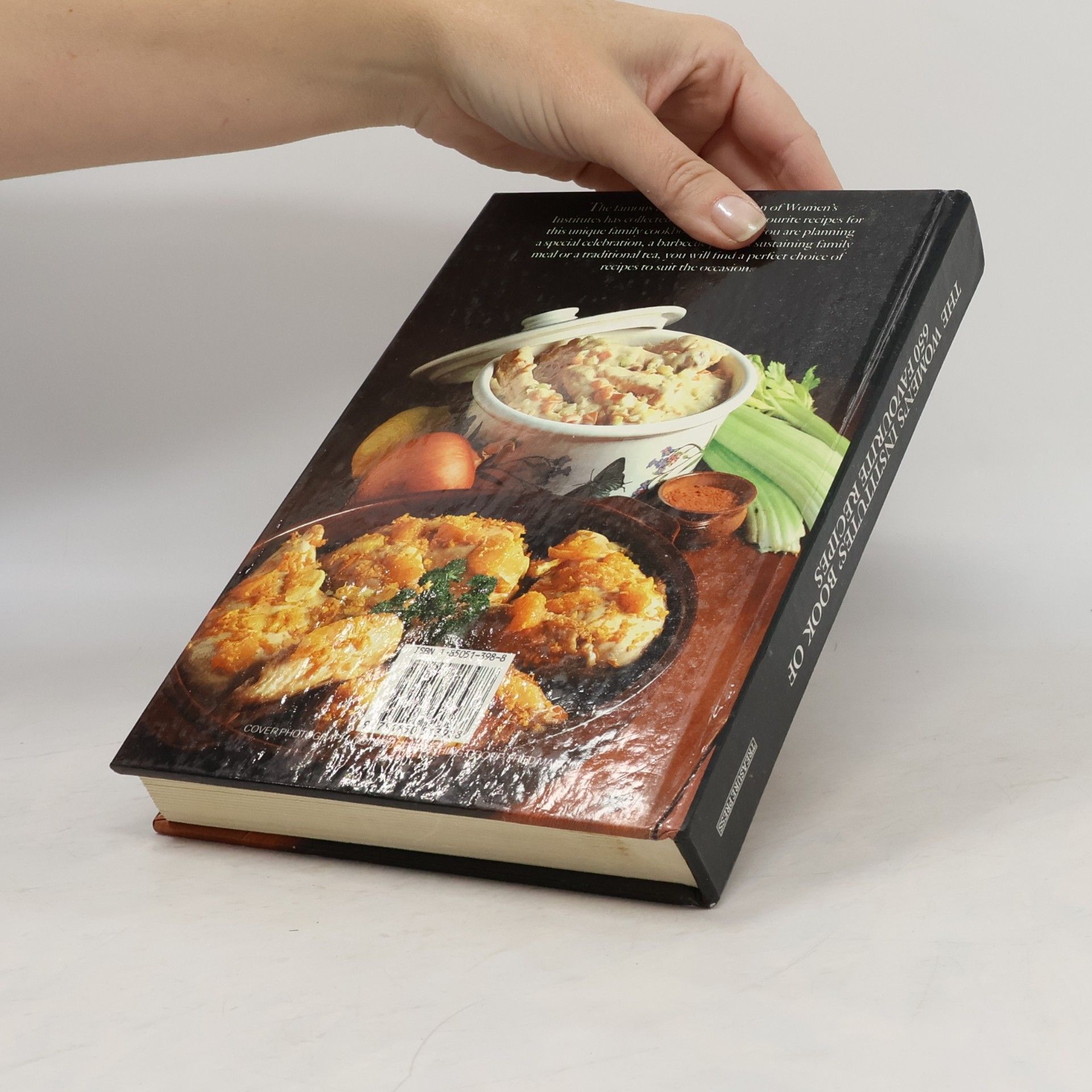Kolektív autorov The Women's Institutes' Book of 650 Favourite Recipes