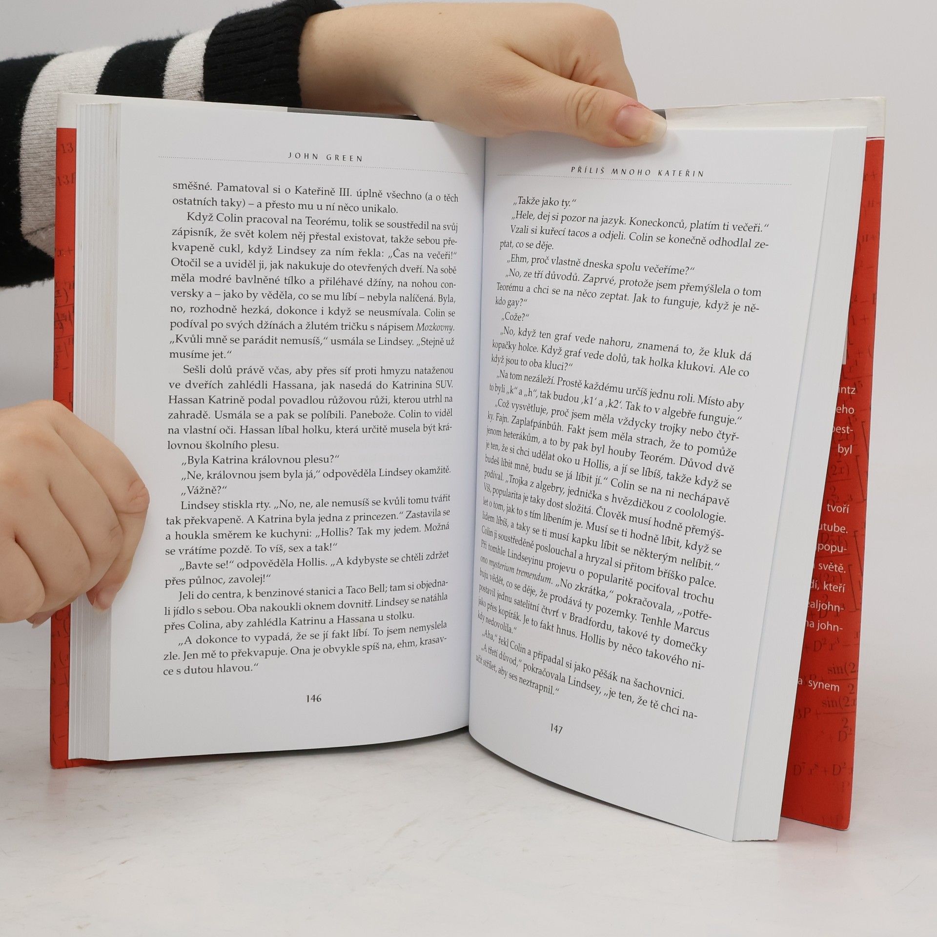 John Green Příliš mnoho Kateřin