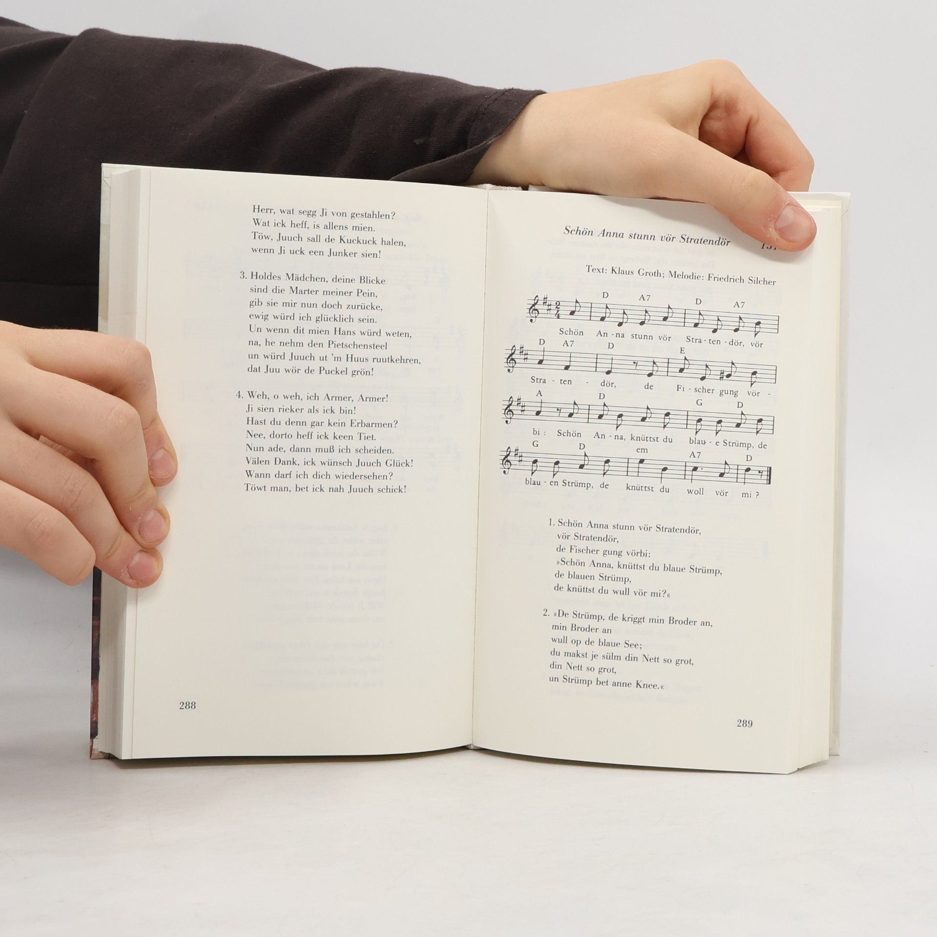 Heike Müns Dat du mien Leewsten büst. 200 plattdeutsche Lieder aus Vergangenheit und Gegenwart.