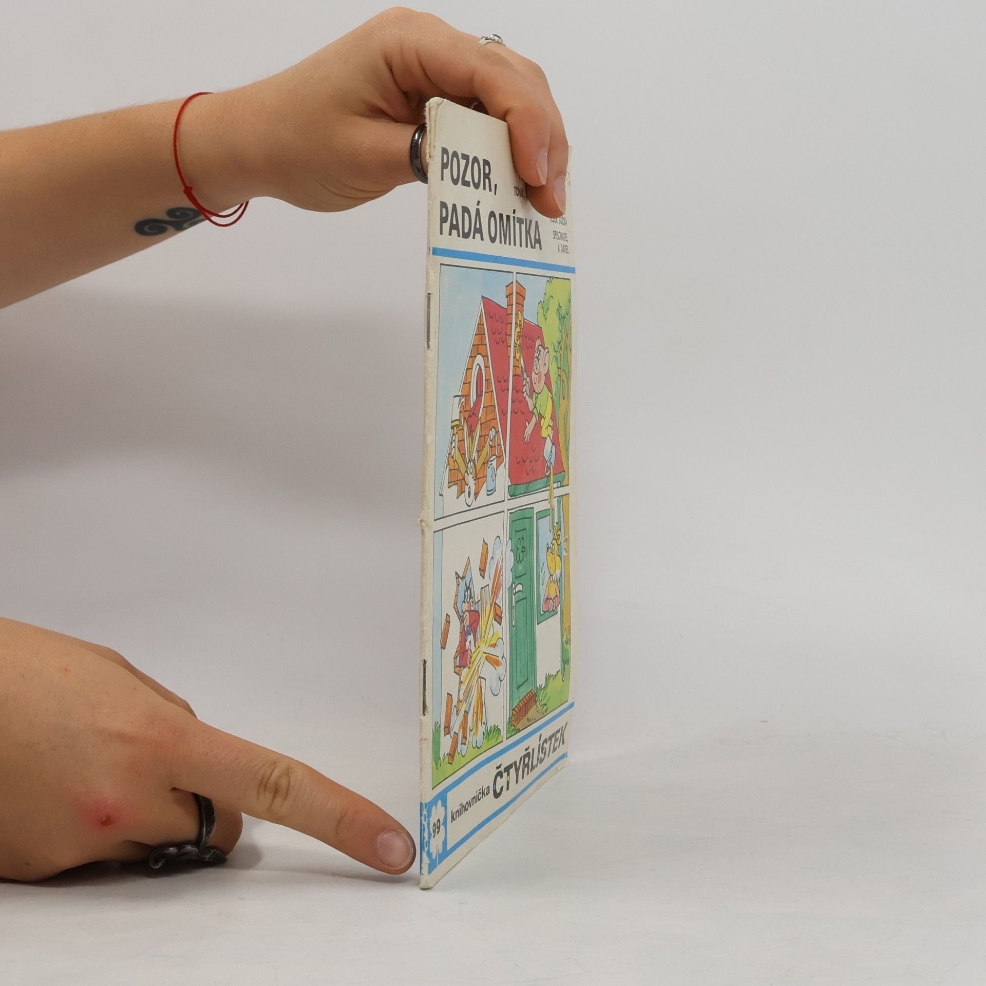 Jaroslav Němeček Čtyřlístek 99. Pozor padá omítka