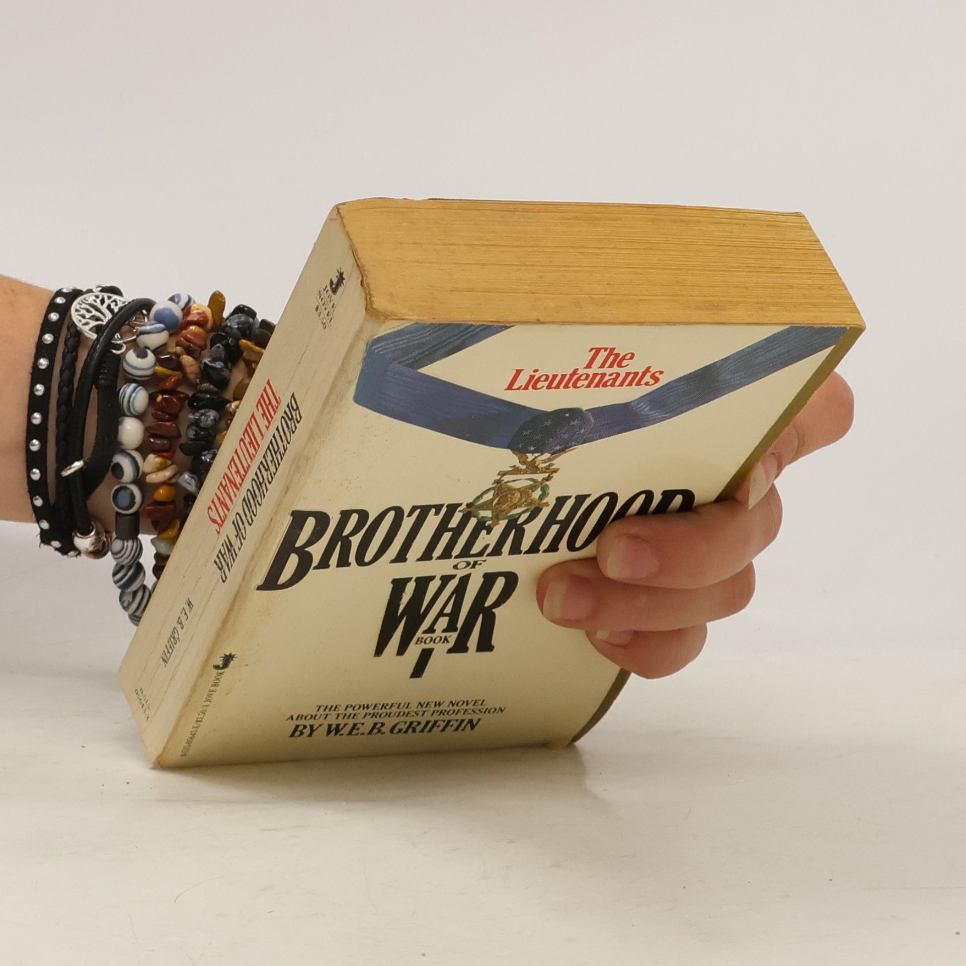 W. E. B. Griffin Brotherhood of War - 1: The Lieutenants