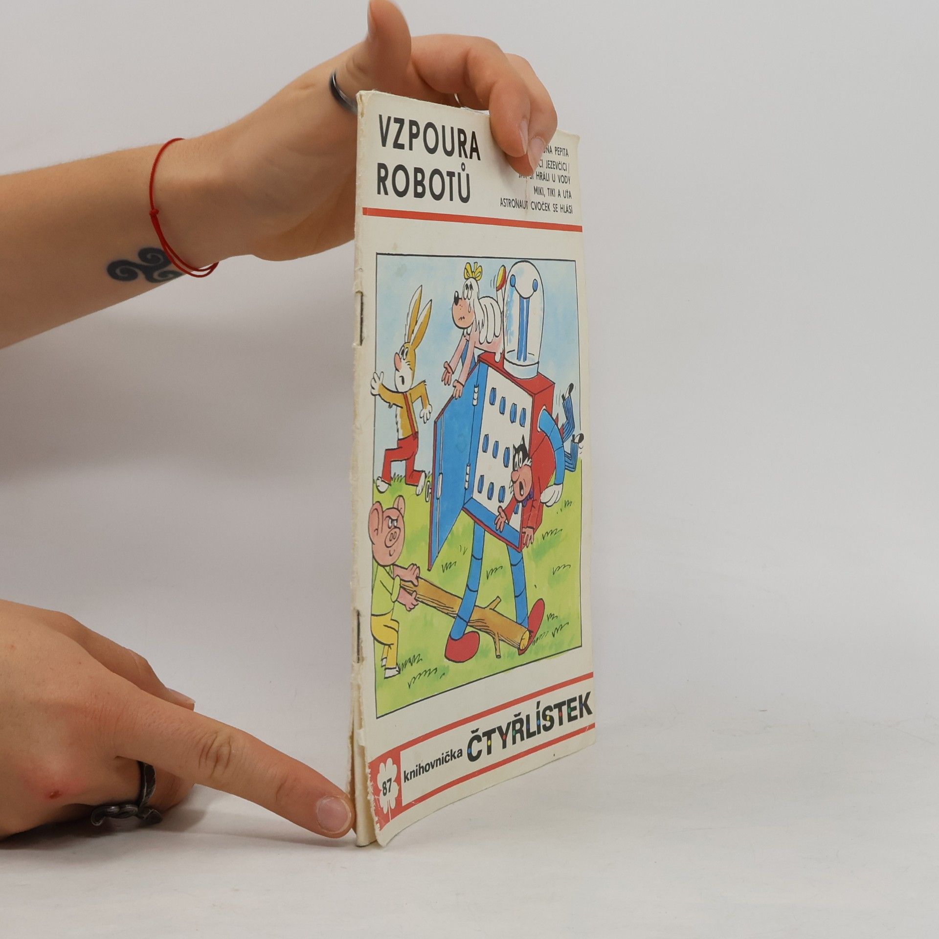 Ljuba Štíplová Čtyřlístek 87. Vzpoura robotů