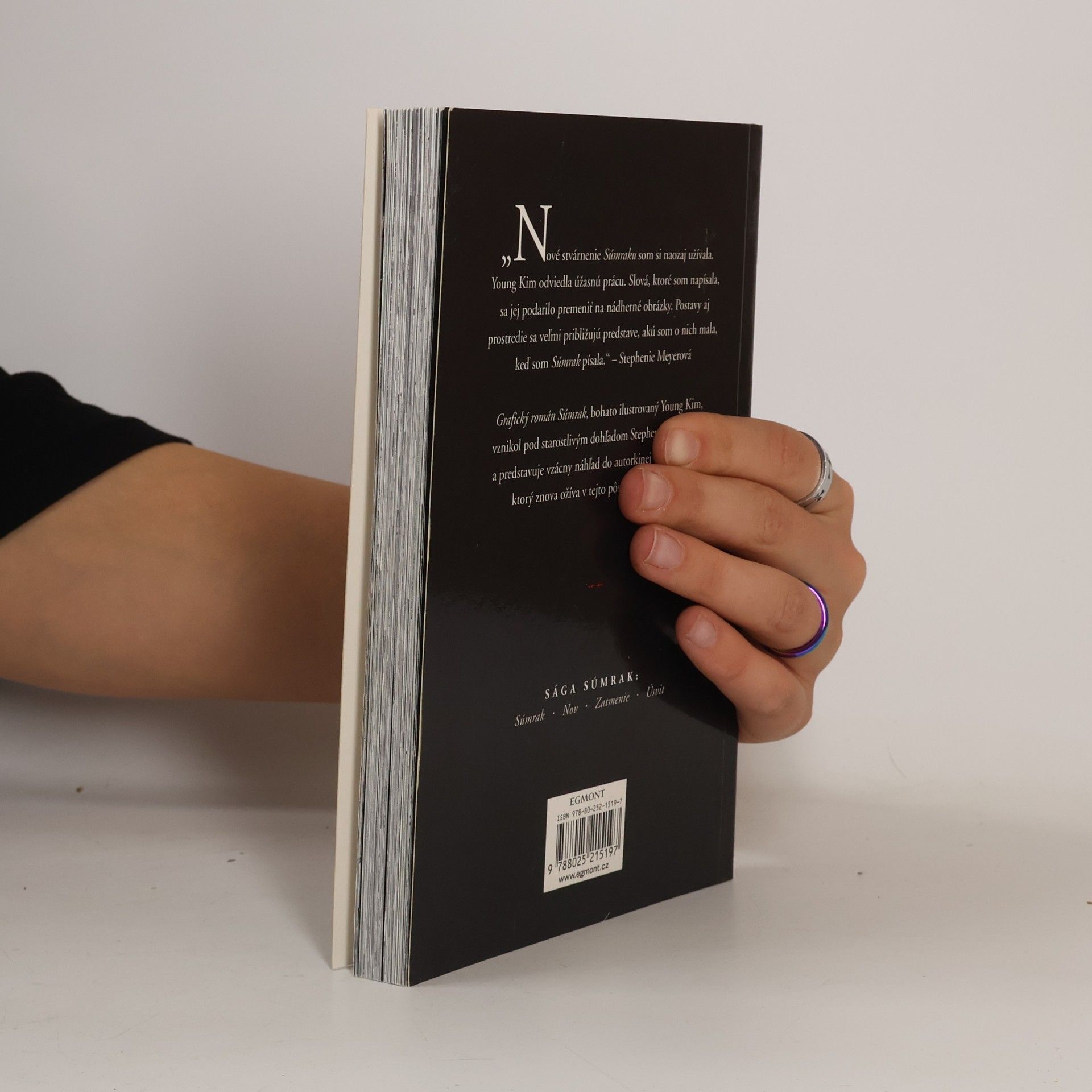 Stephenie Meyer Súmrak: grafický román. 1. diel