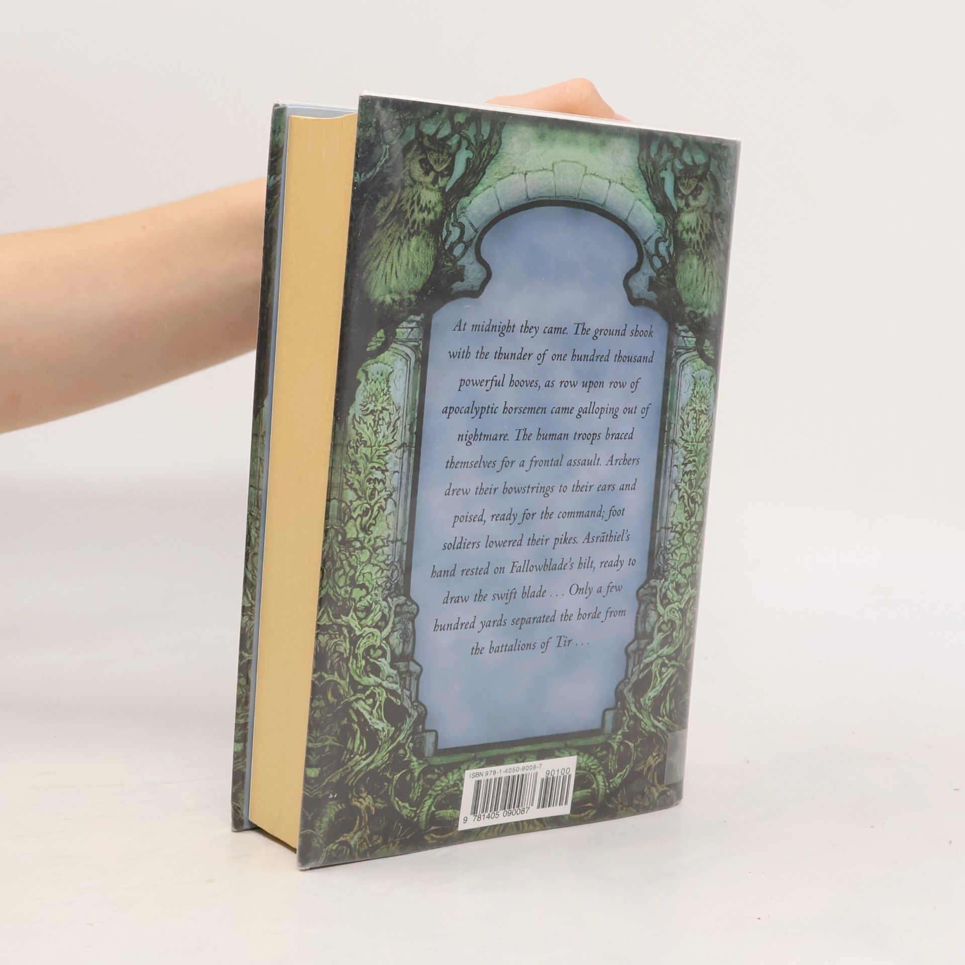 Cecilia Dart Thornton The Crowthistle Chronicles - 4: Fallowblade