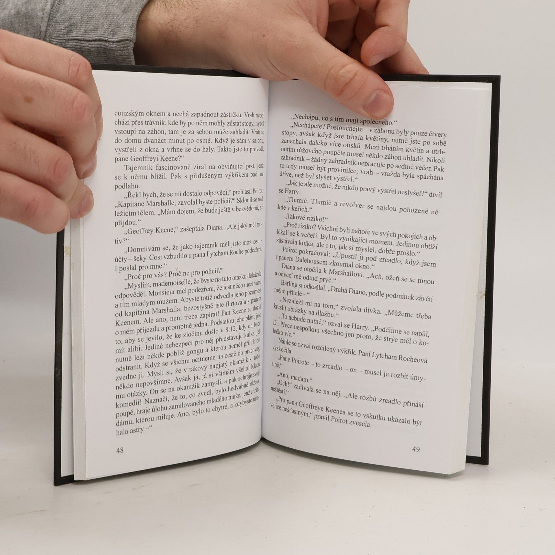 Agatha Christie Potíže v zálivu Pollensa