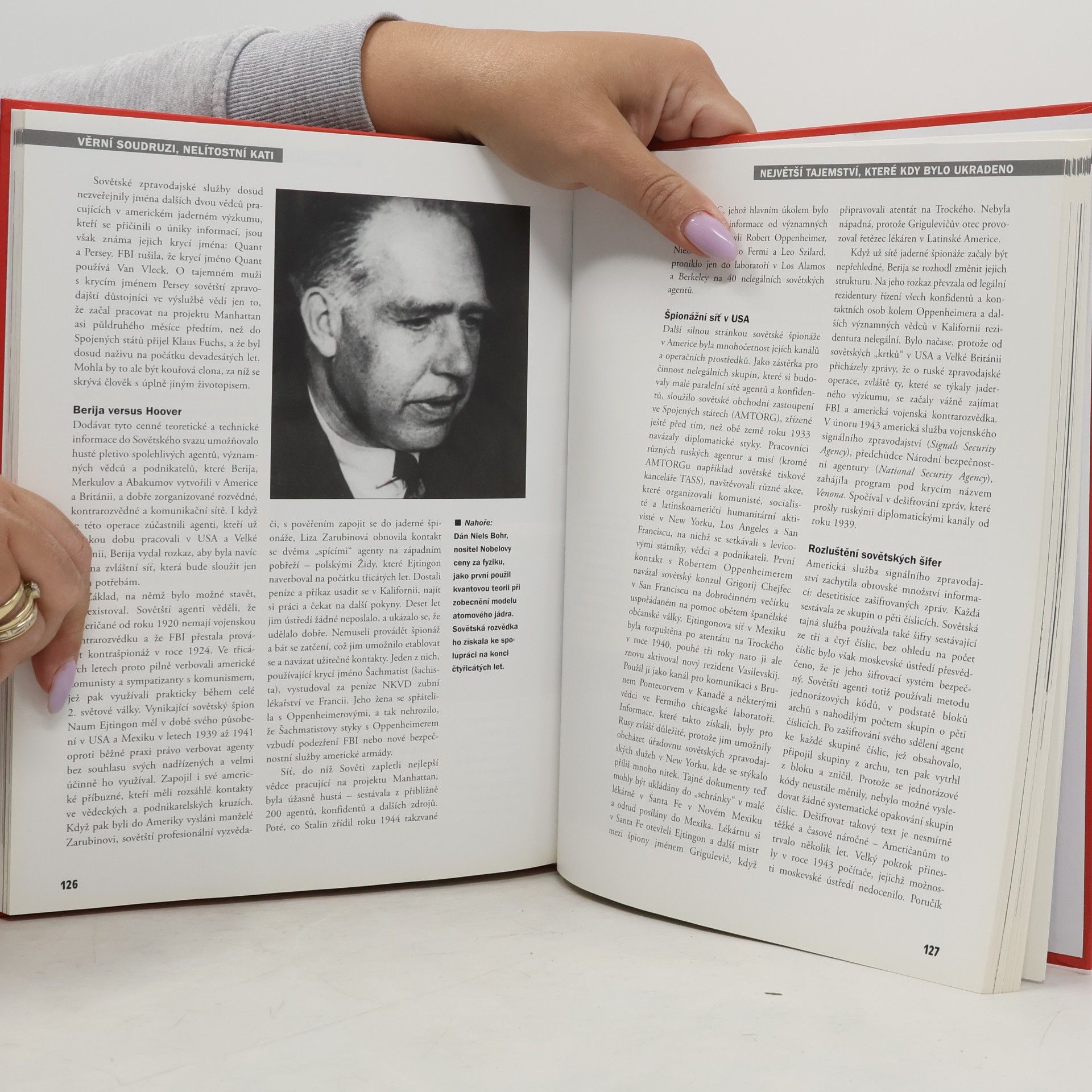 Viacheslav Ivanovich Katamidze Věrní soudruzi, nelítostní kati