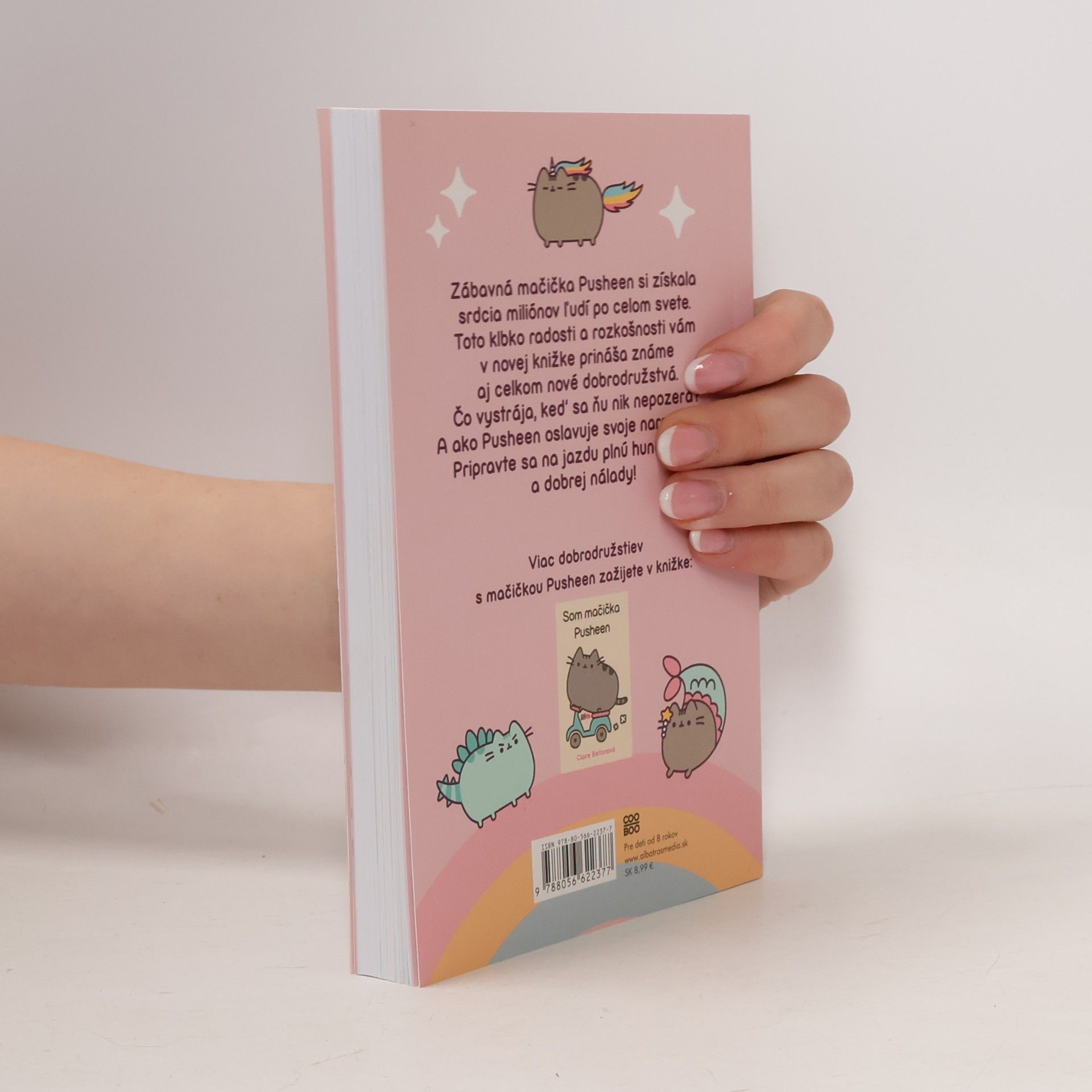 Claire Belton Dúhový život mačičky Pusheen
