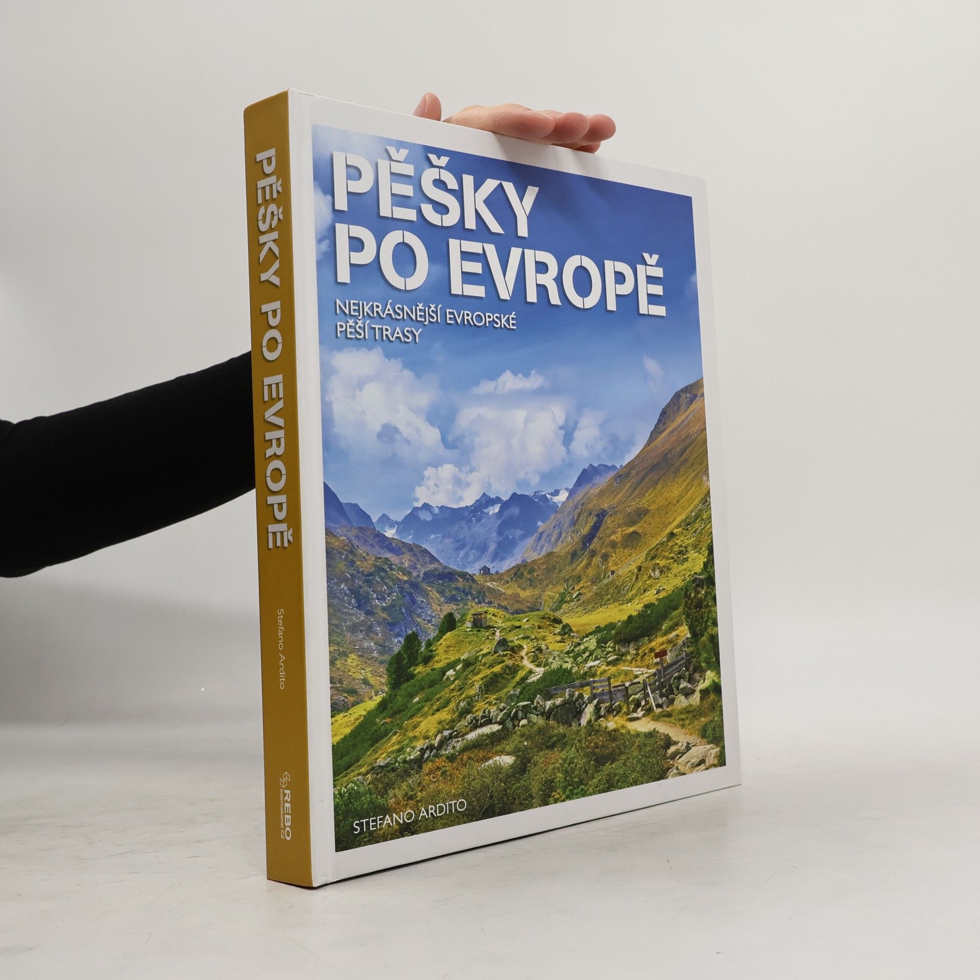 Stefano Ardito Pěšky po Evropě