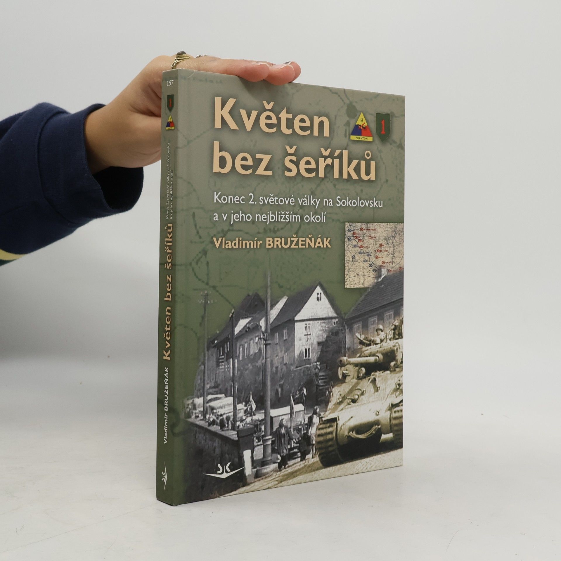 Květen bez šeříků