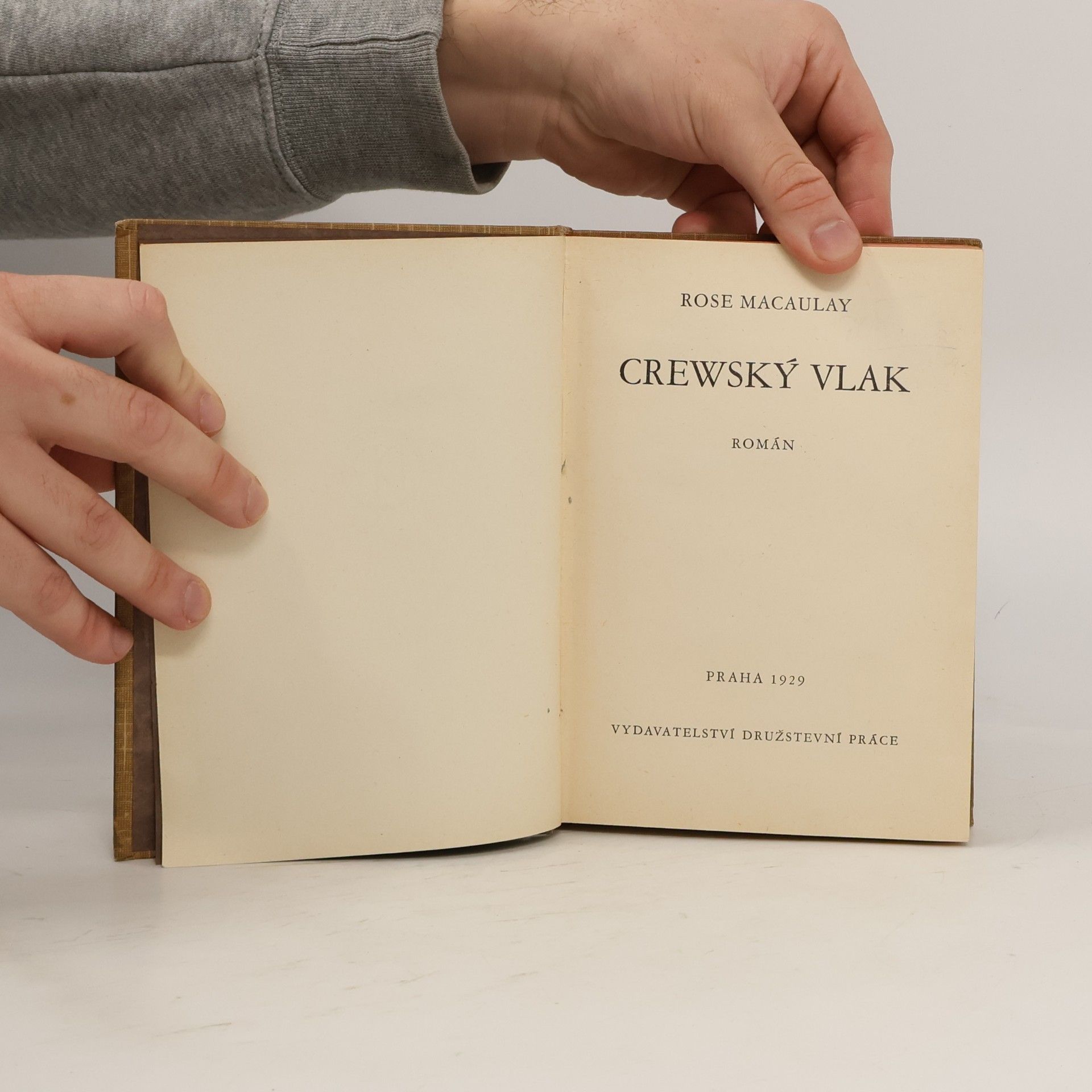 Rose Macaulay Crewský vlak