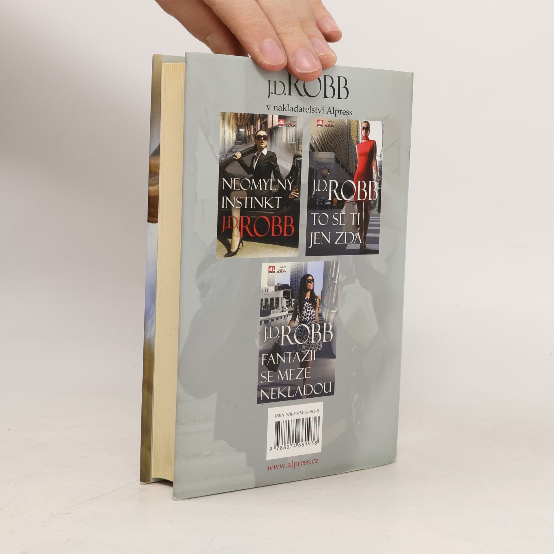 Nora Roberts Každý má motiv