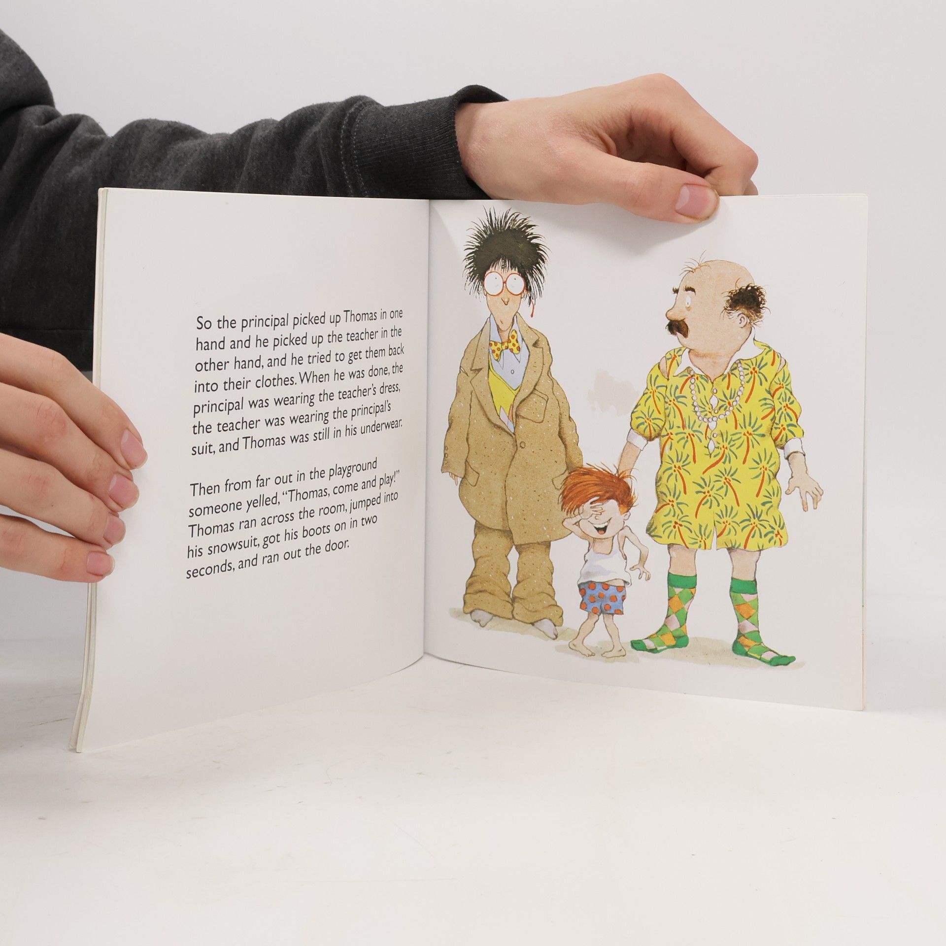 Michael Martchenko Classic Munsch: Thomas' Snowsuit