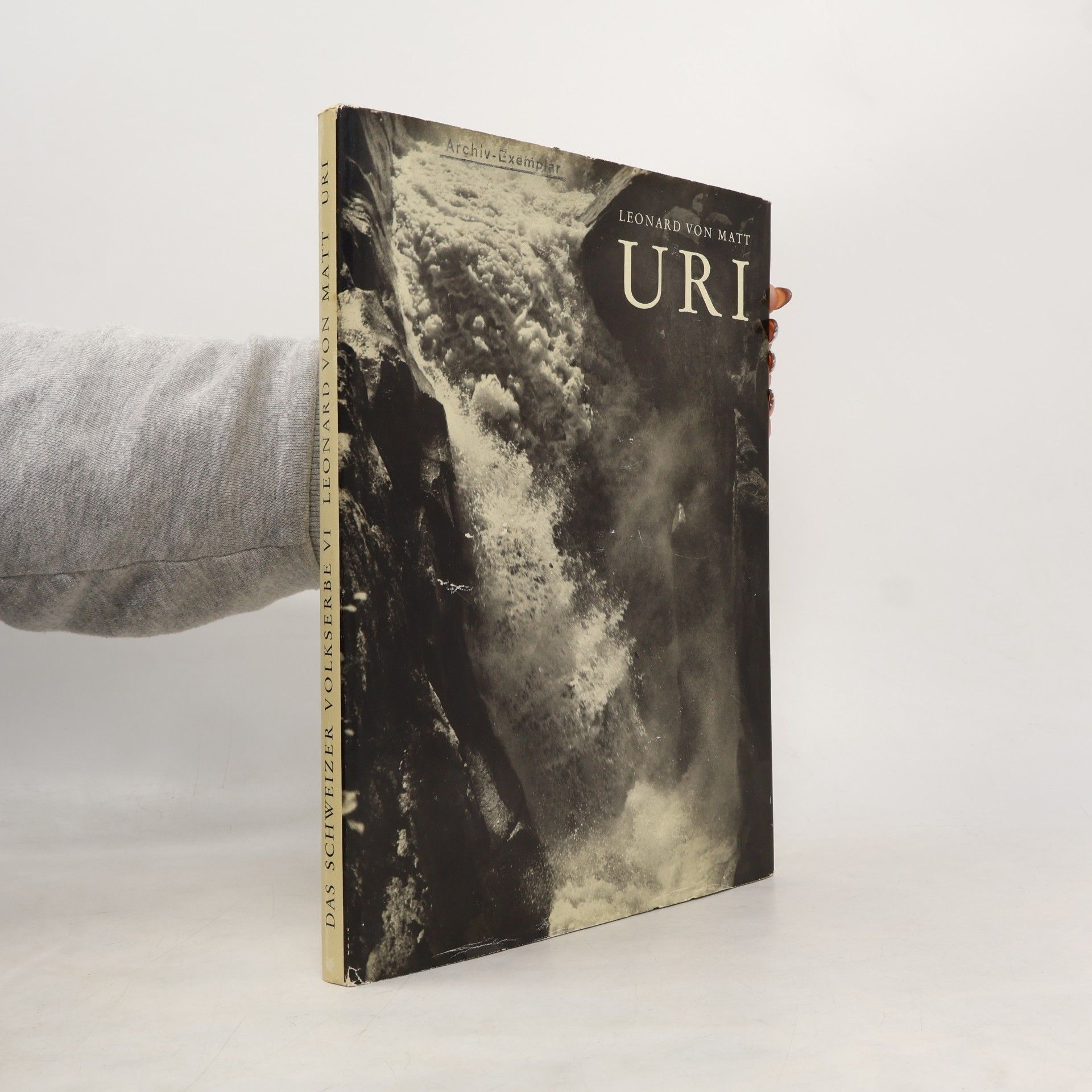 Uri