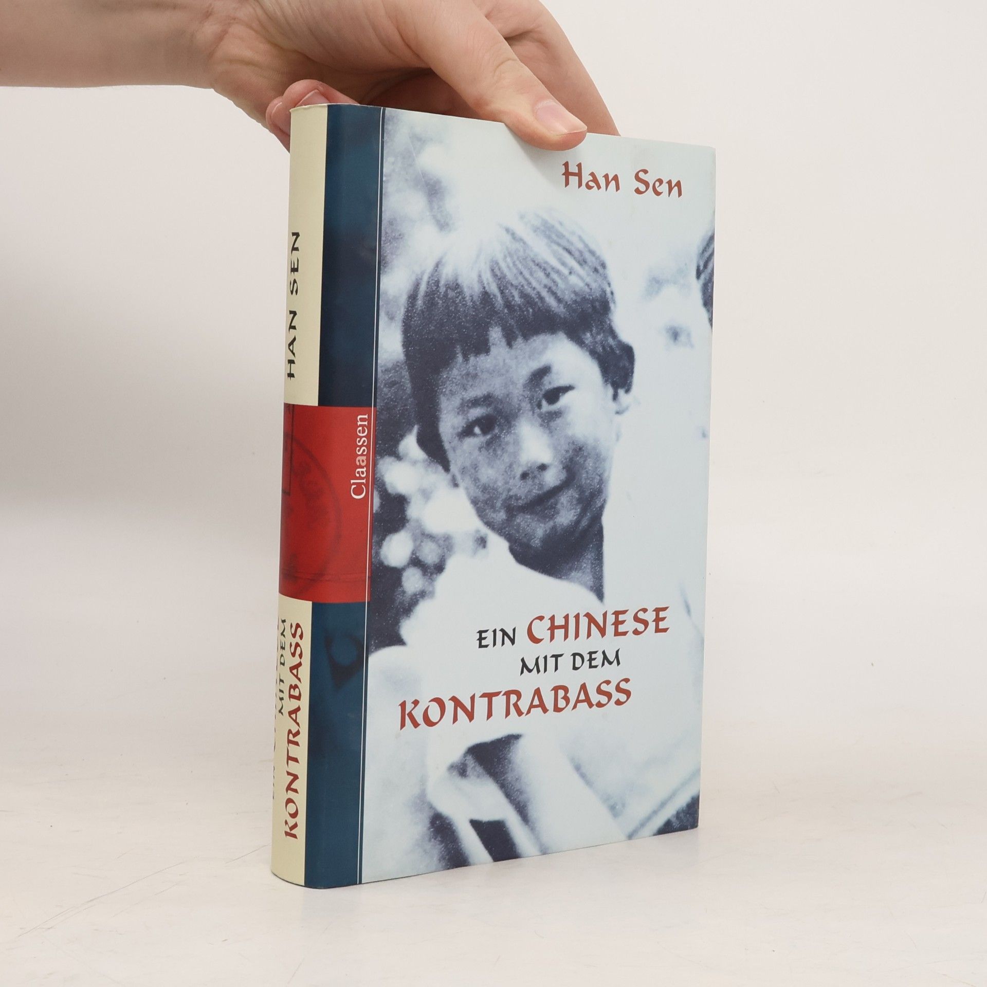 Ein Chinese mit dem Kontrabass
