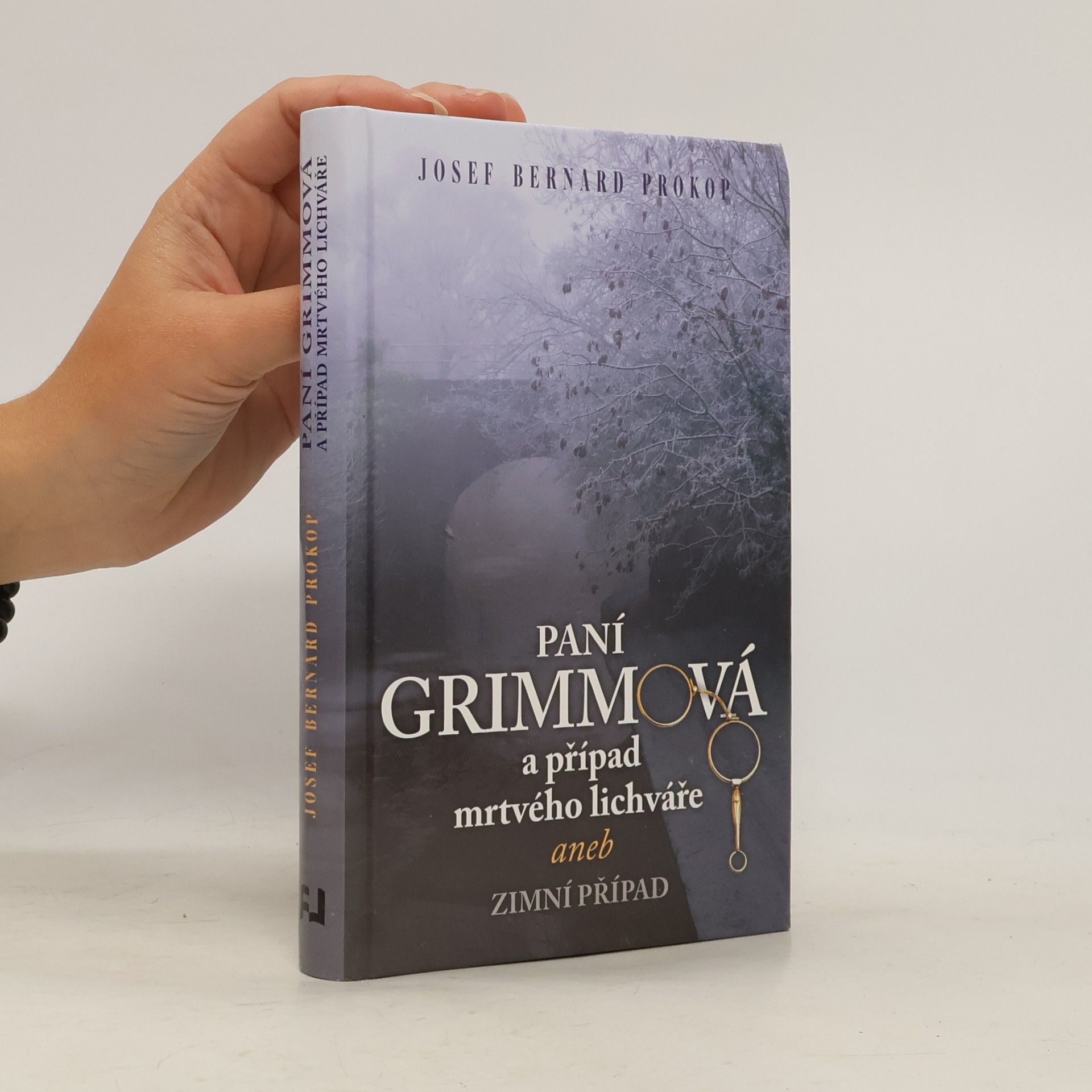 Paní Grimmová a případ mrtvého lichváře aneb Zimní případ