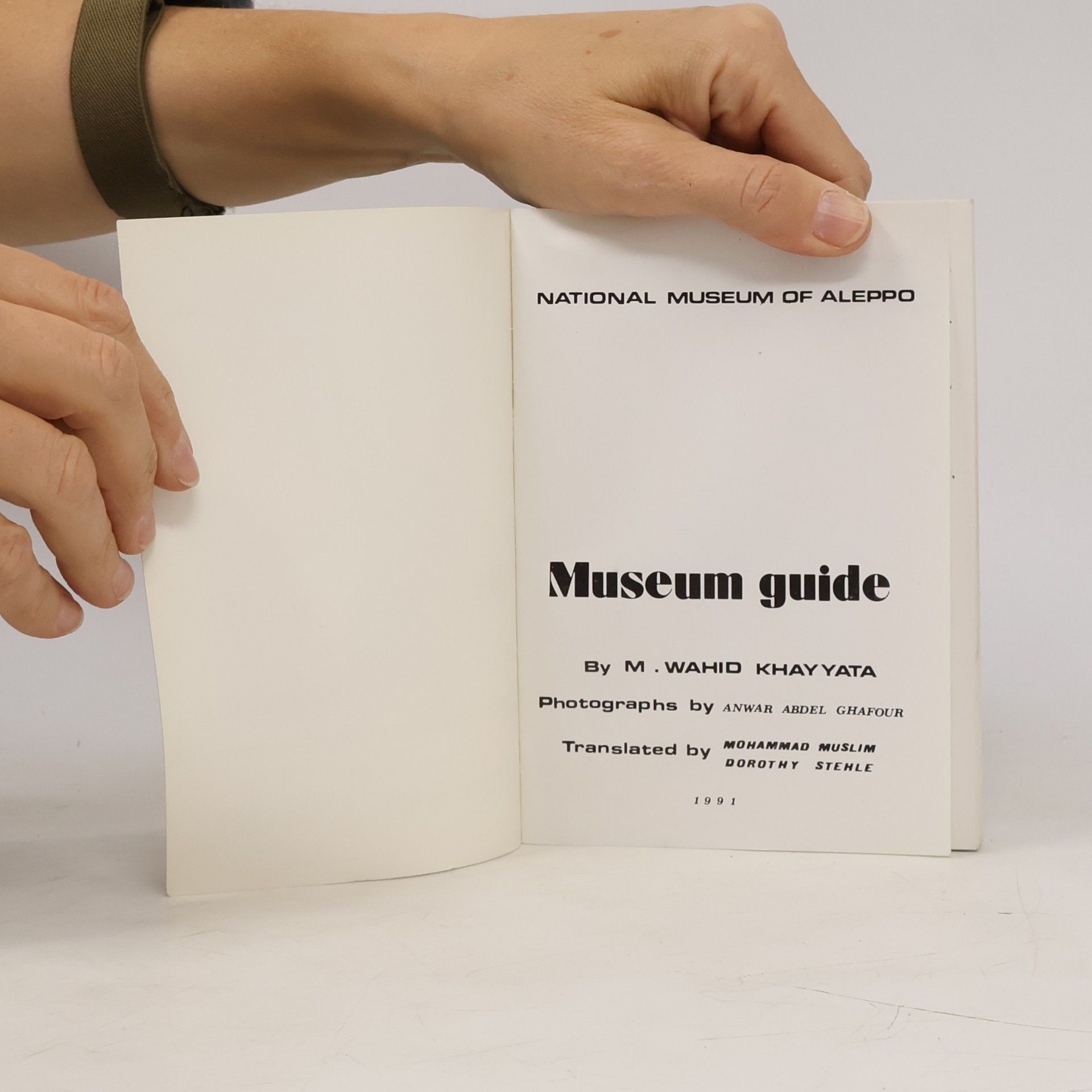 Various authors Museum Guide