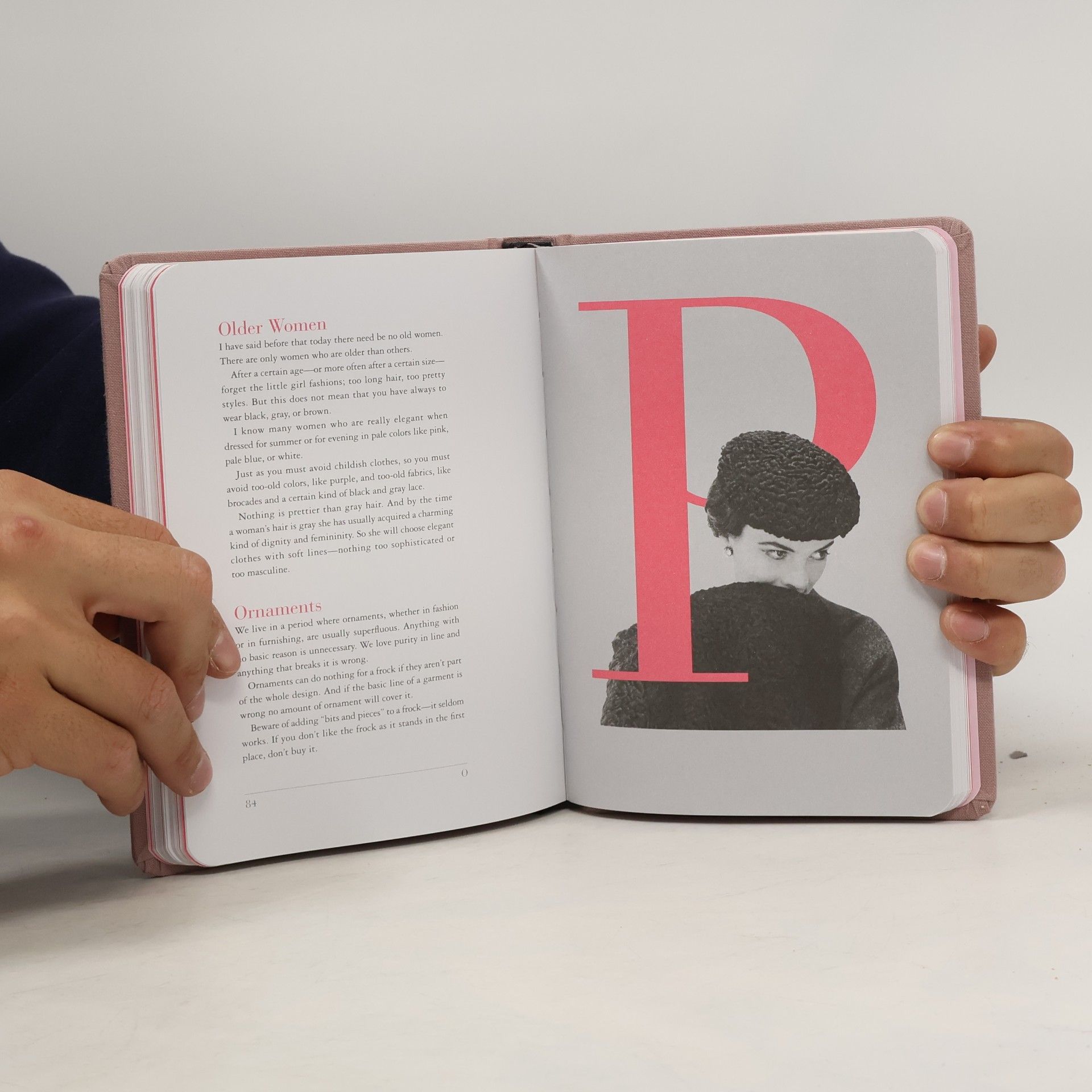 Christian Dior The Little Dictionary of Fashion: A Guide to Dress Sense for Every Woman