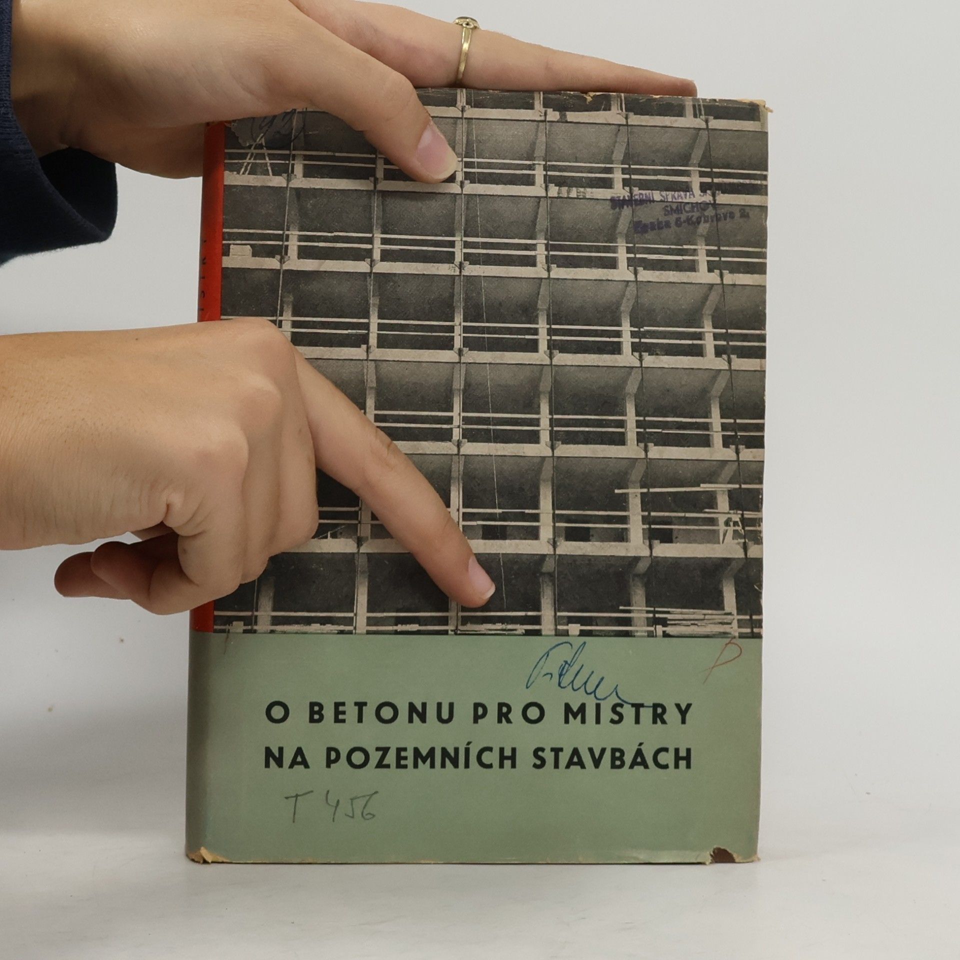 Ivo Augusta O betonu pro mistry na pozemních stavbách