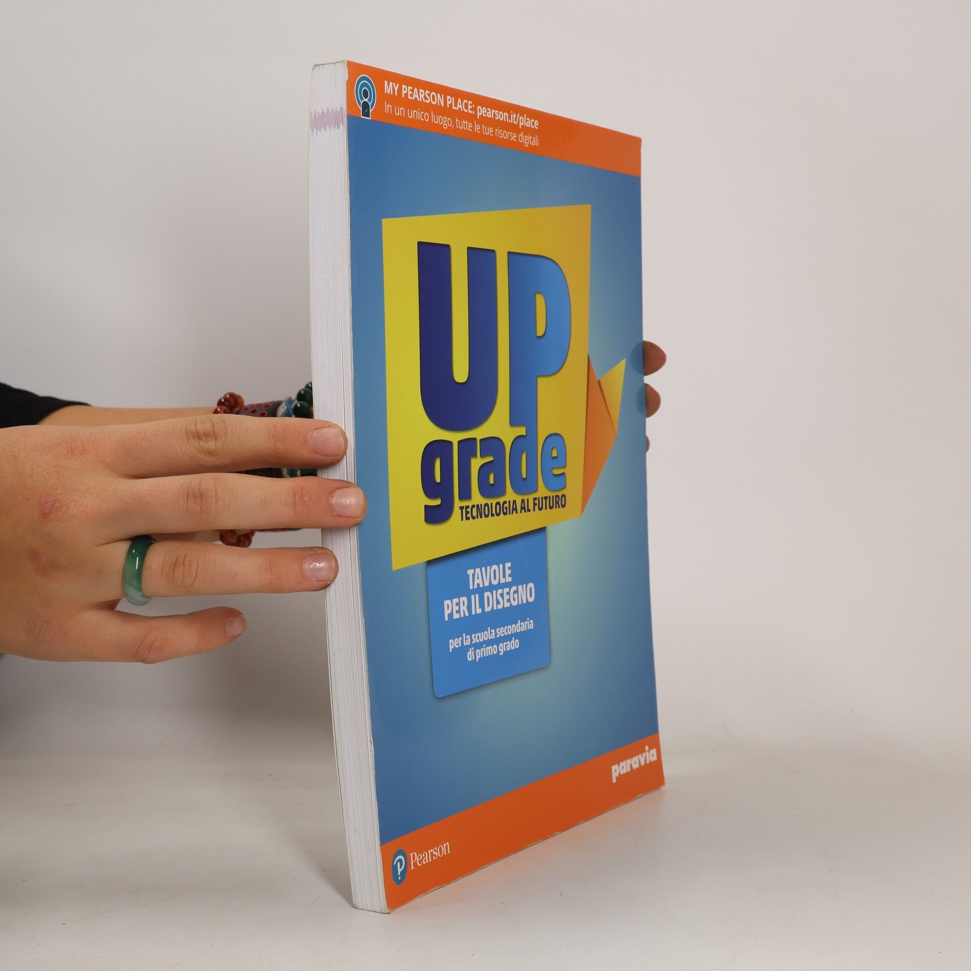 AA.VV. Upgrade. Tecnologia al futuro