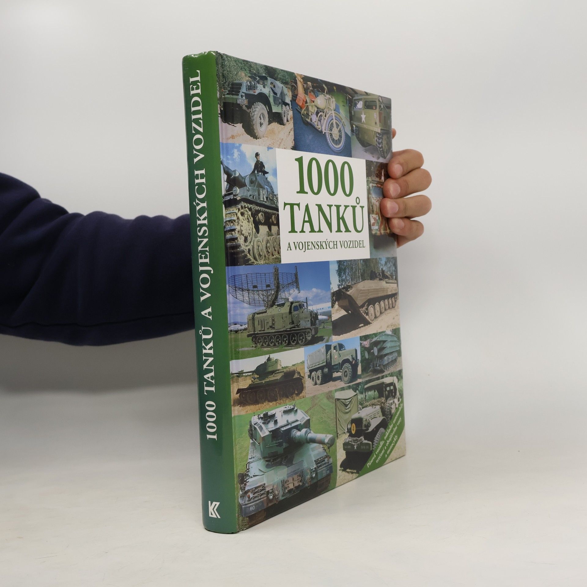 1000 tanků a vojenských vozidel