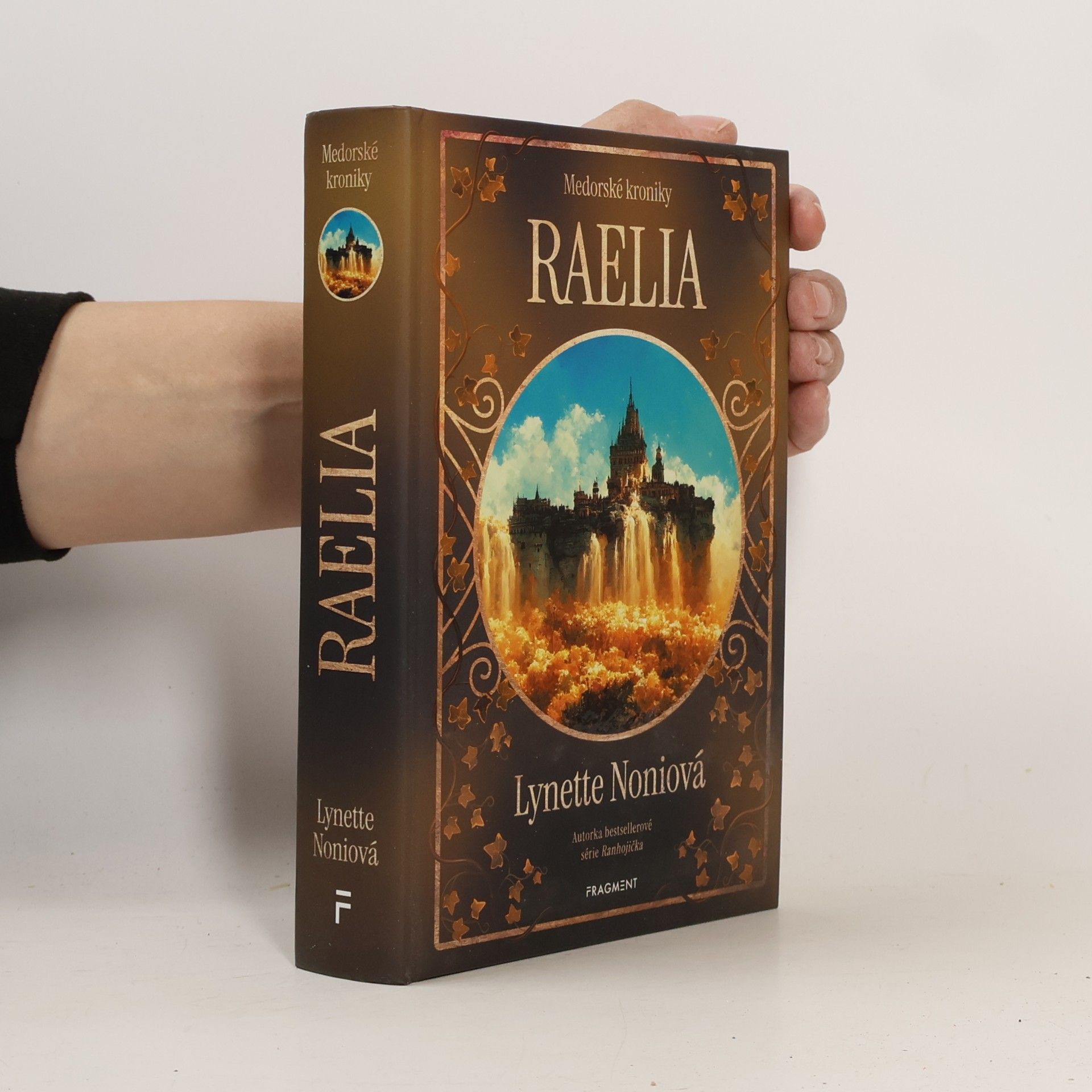 Raelia