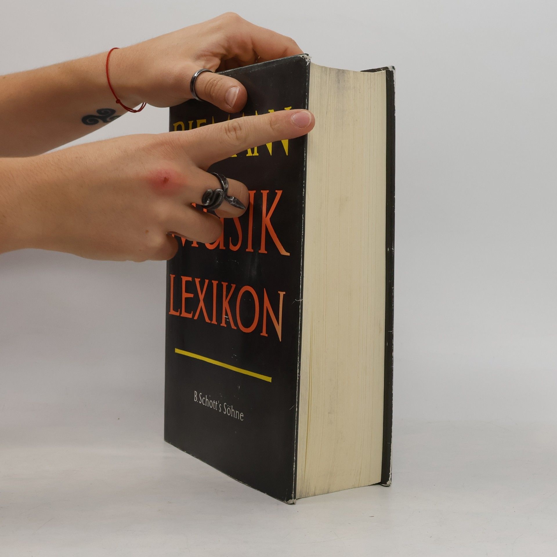 Autorenkollektiv Riemann Musik Lexikon. Personenteil A-K