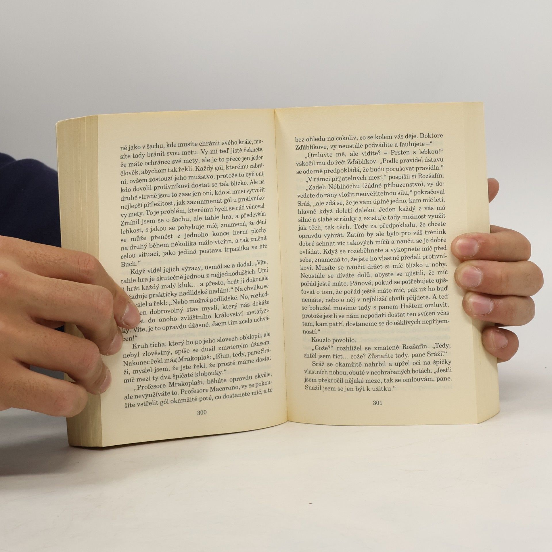 Terry Pratchett Nevídaní akademikové