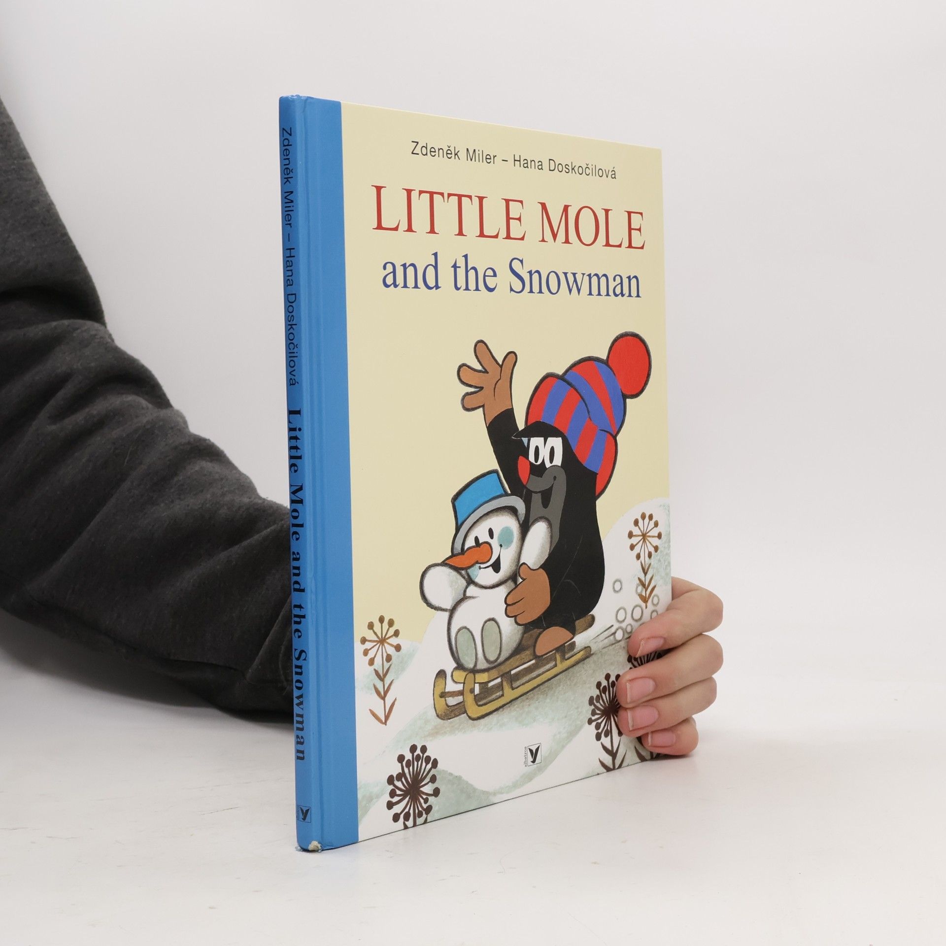 Little mole and the snowman