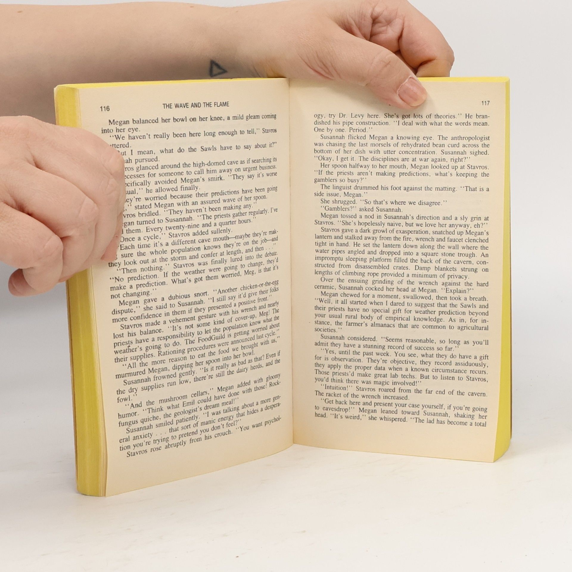 Marjorie B. Kellogg Lear's Daughters - 1: The Wave and the Flame