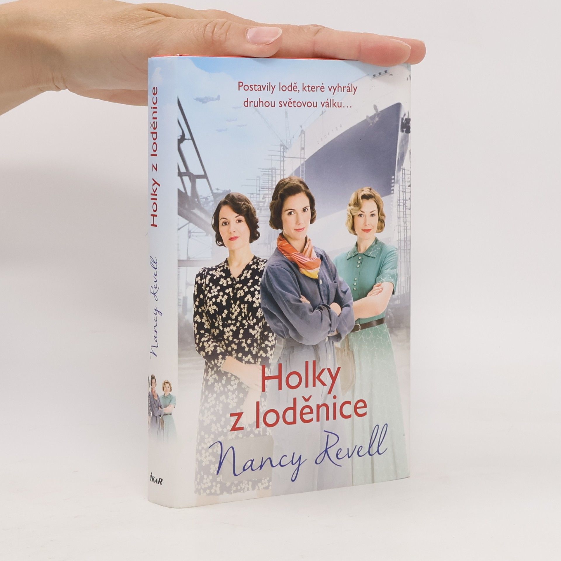 Nancy Revell Holky z loděnice