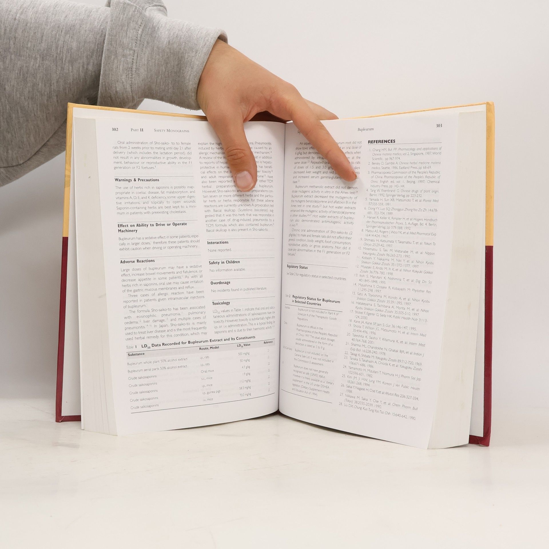 Simon Y. Mills The Essential Guide to Herbal Safety