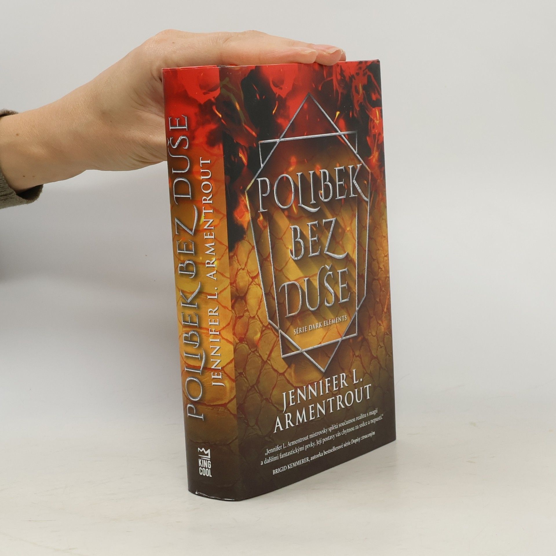 Jennifer L. Armentrout Polibek bez duše