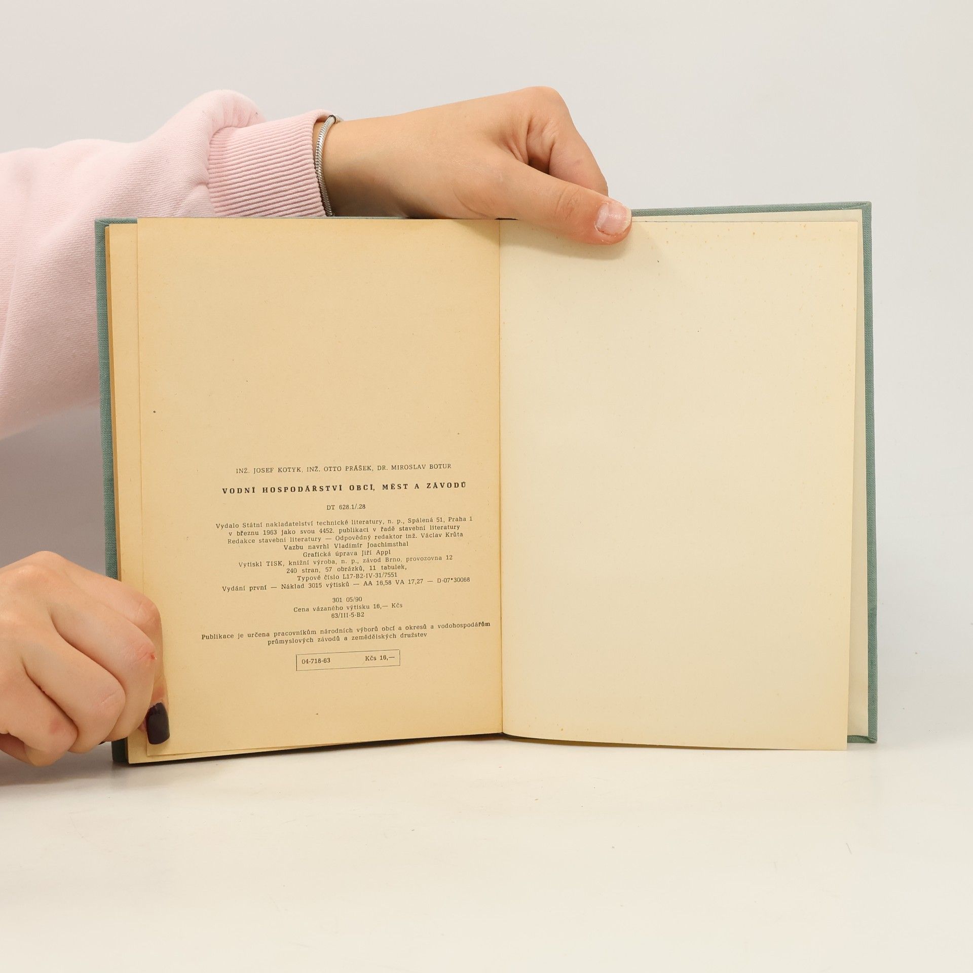 Various authors Vodní hospodářství obcí, měst a závodů