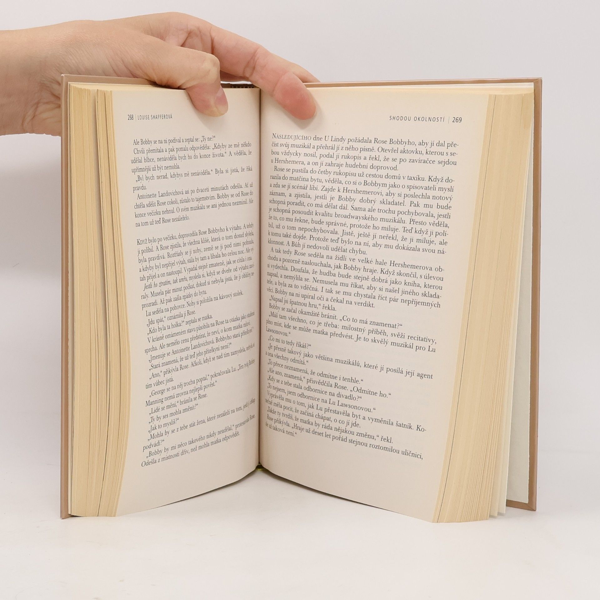 Various authors Nejlepší světové čtení. Zítra bude po všem. Shodou okolností. Vražda krále Tuta. Flétny a spitfiry.