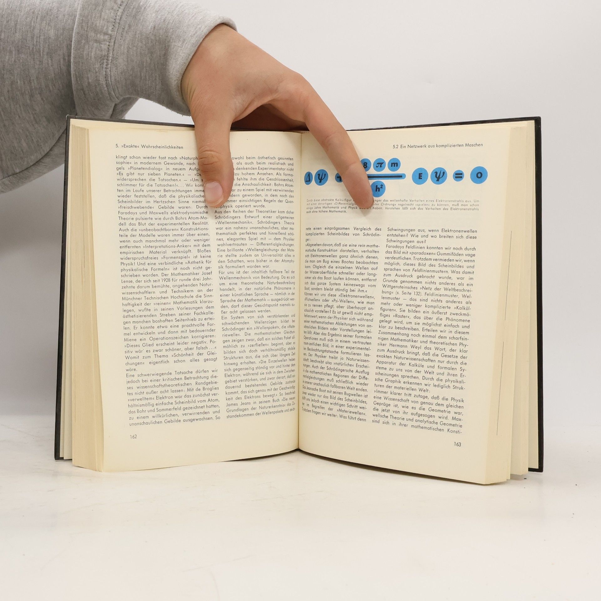Walter R. Fuchs Moderne Physik
