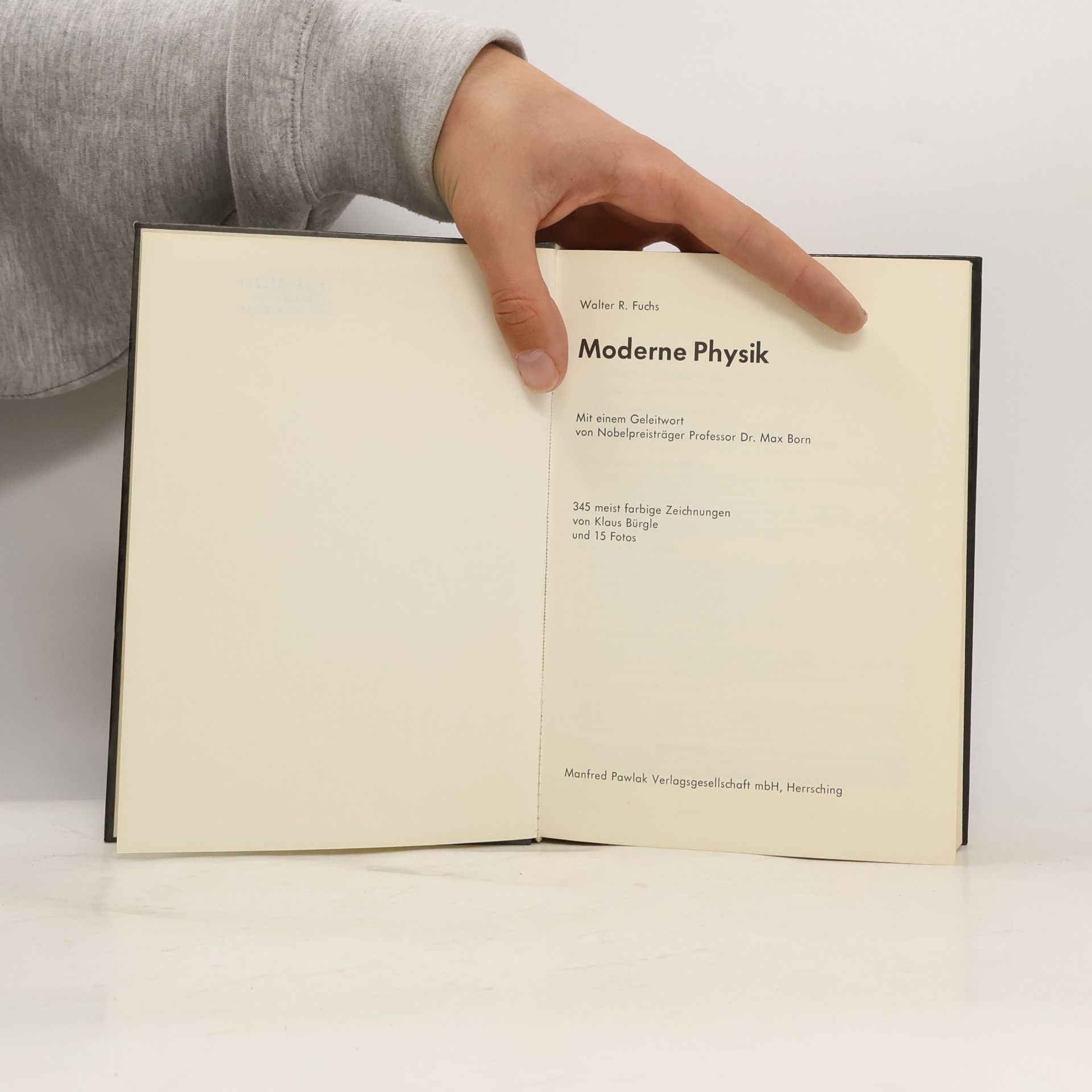 Walter R. Fuchs Moderne Physik