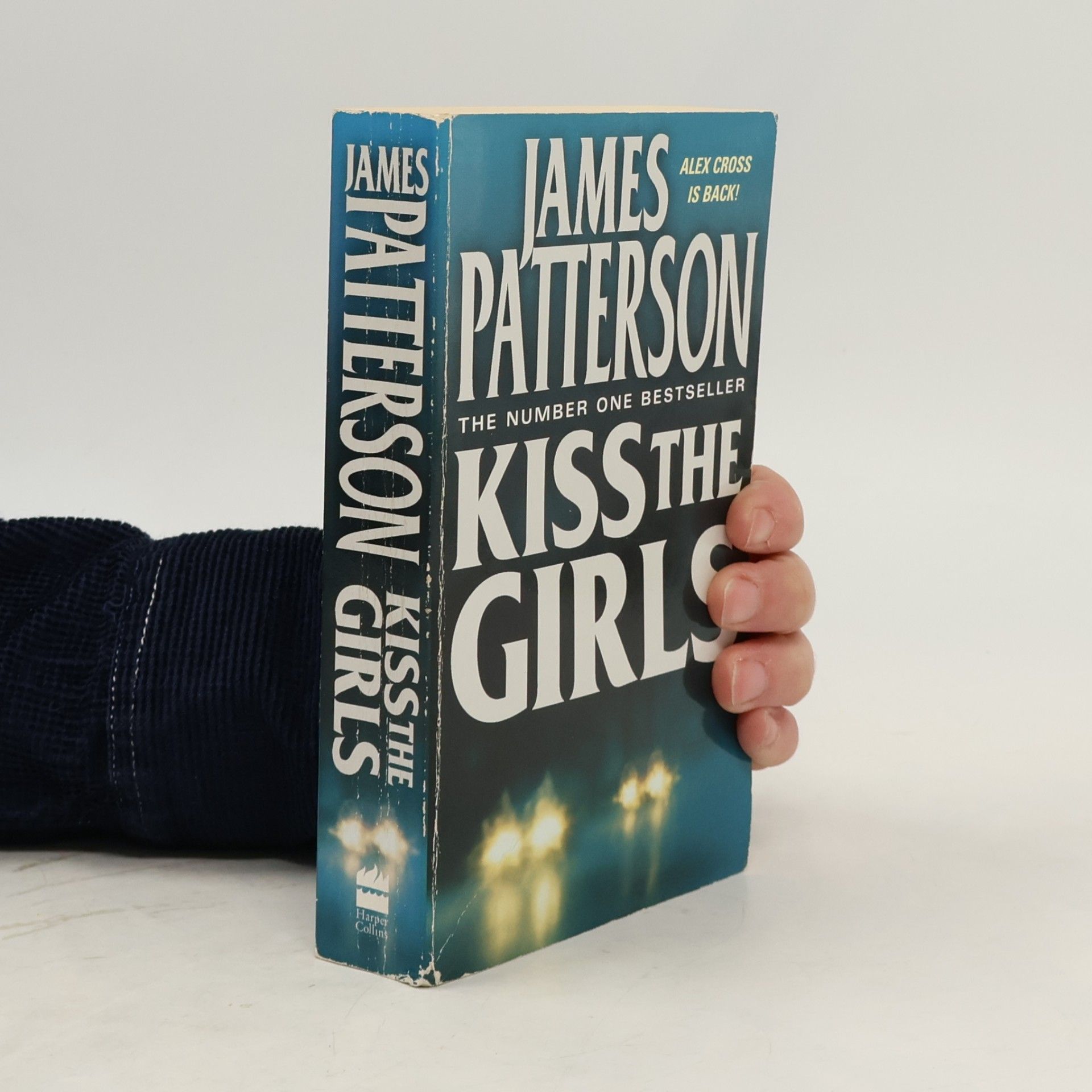 Kiss the Girls