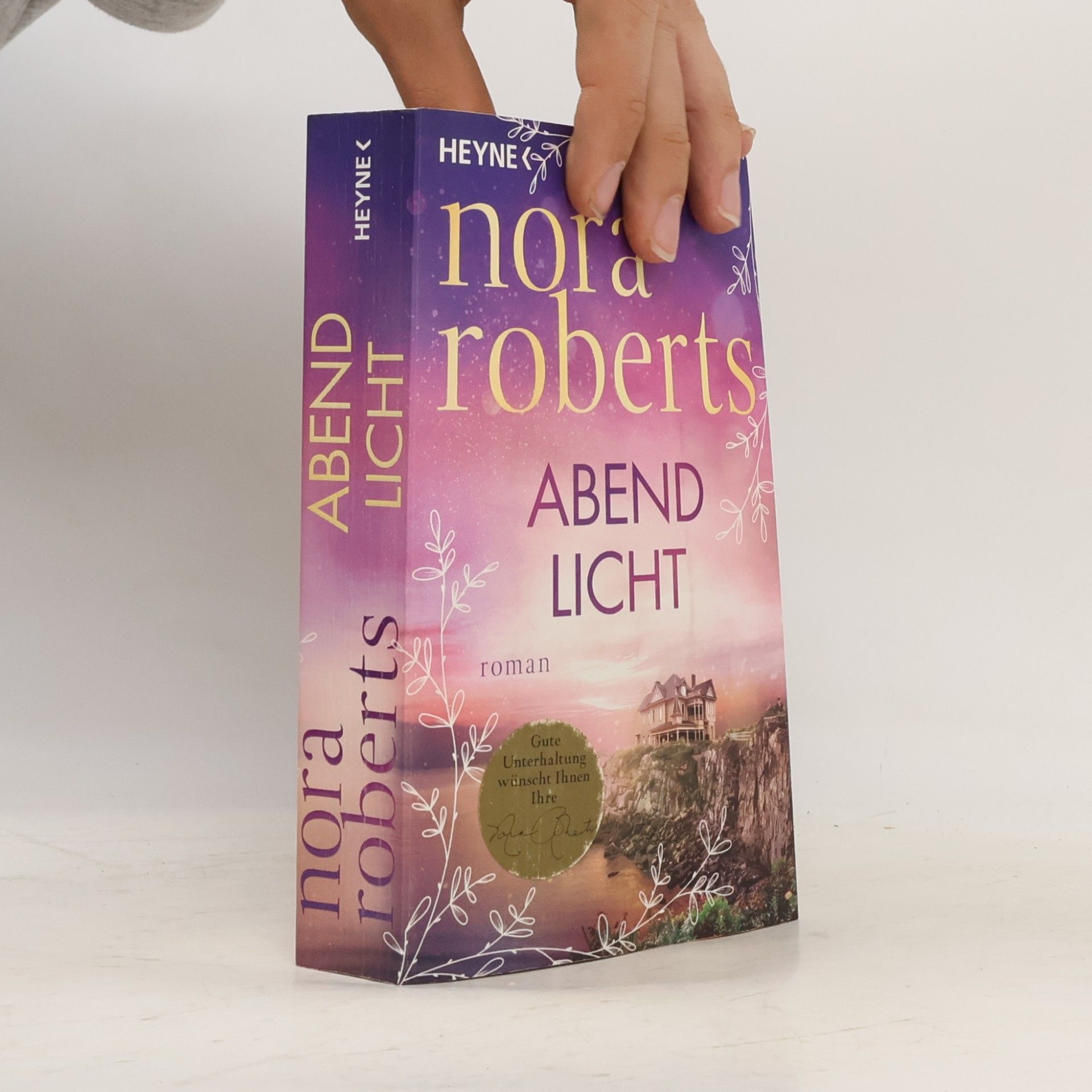 Nora Roberts Abendlicht