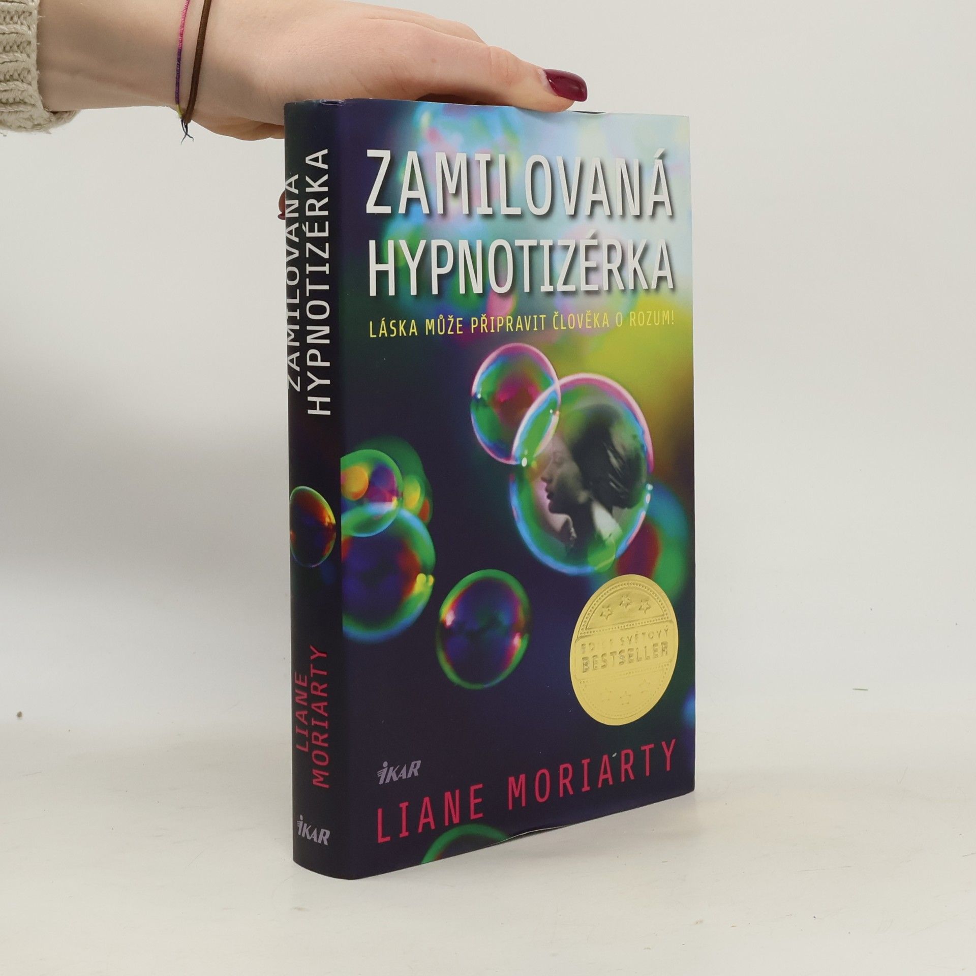 Zamilovaná hypnotizérka