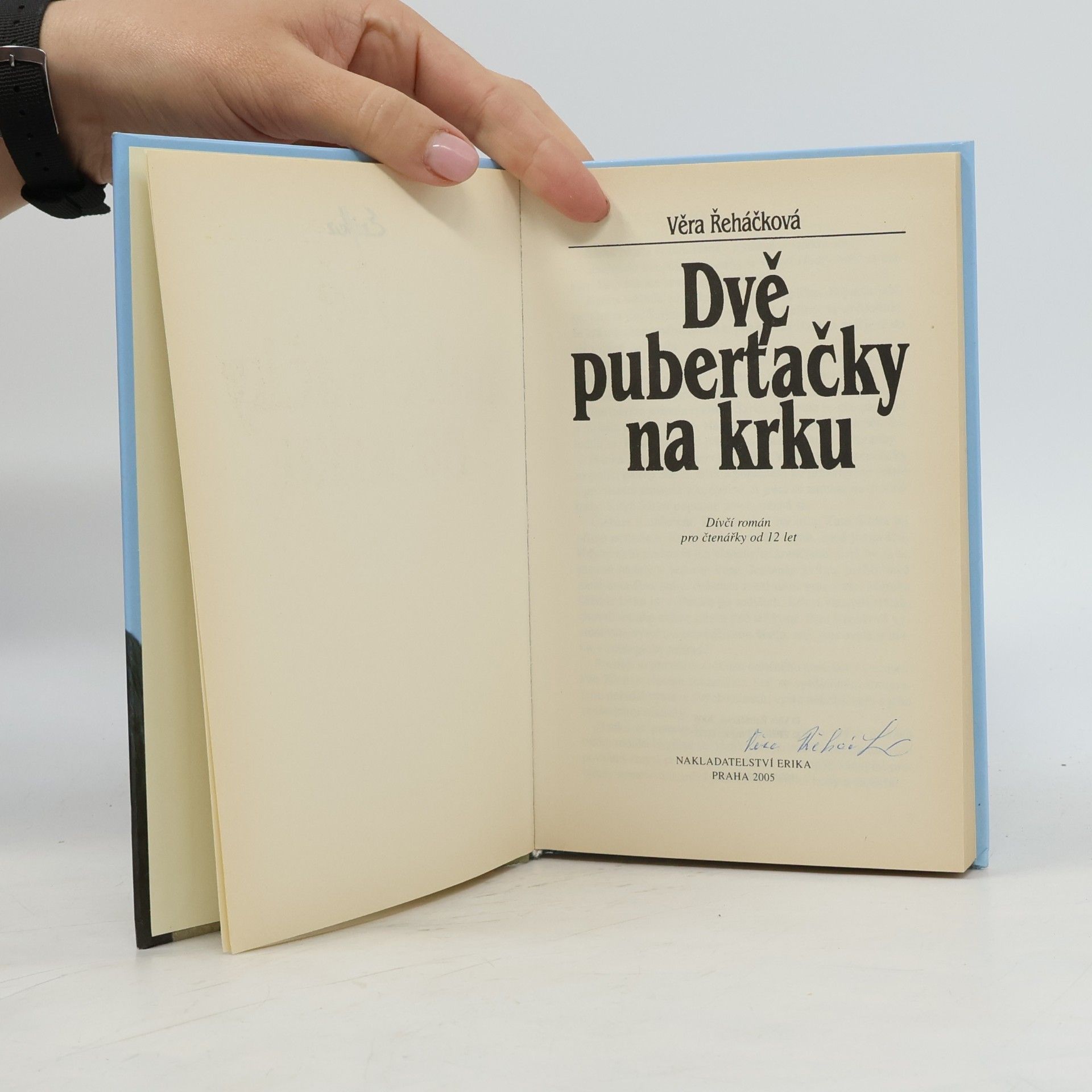 Věra Řeháčková Dvě puberťačky na krku