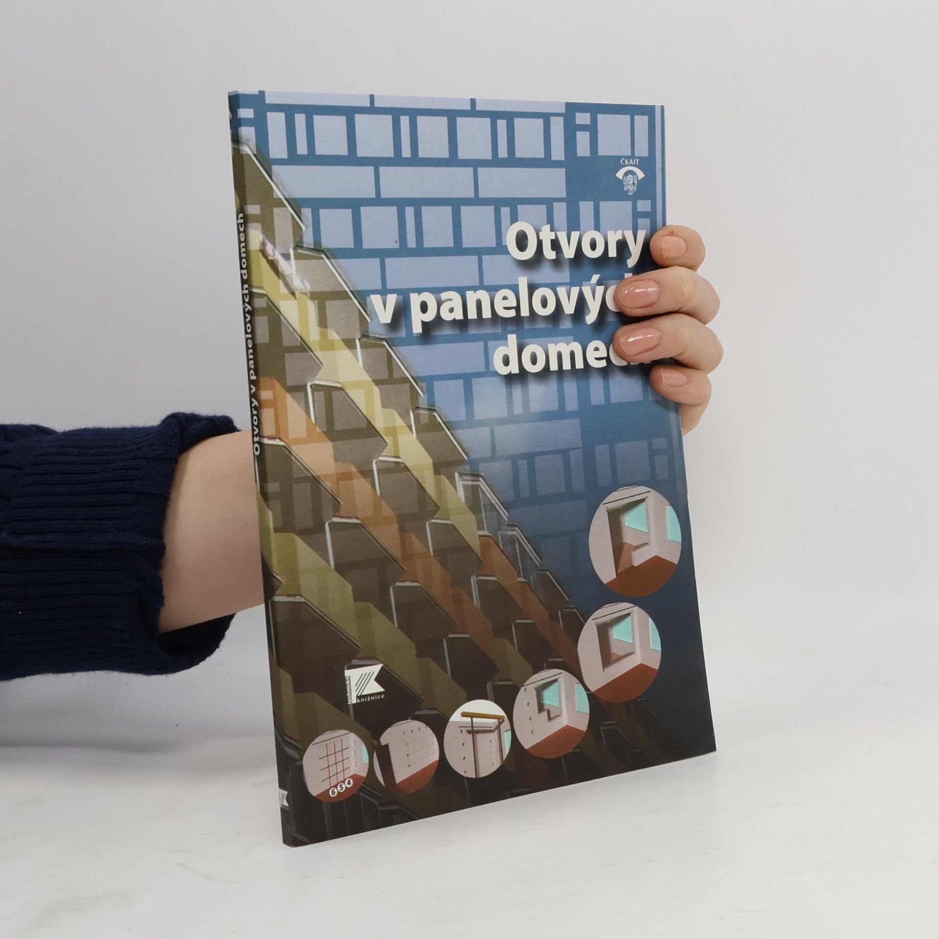 Otvory v panelových domech