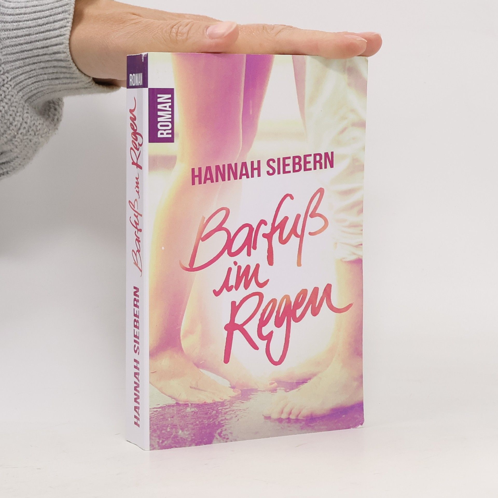 Hannah Siebern Barfuß im Regen