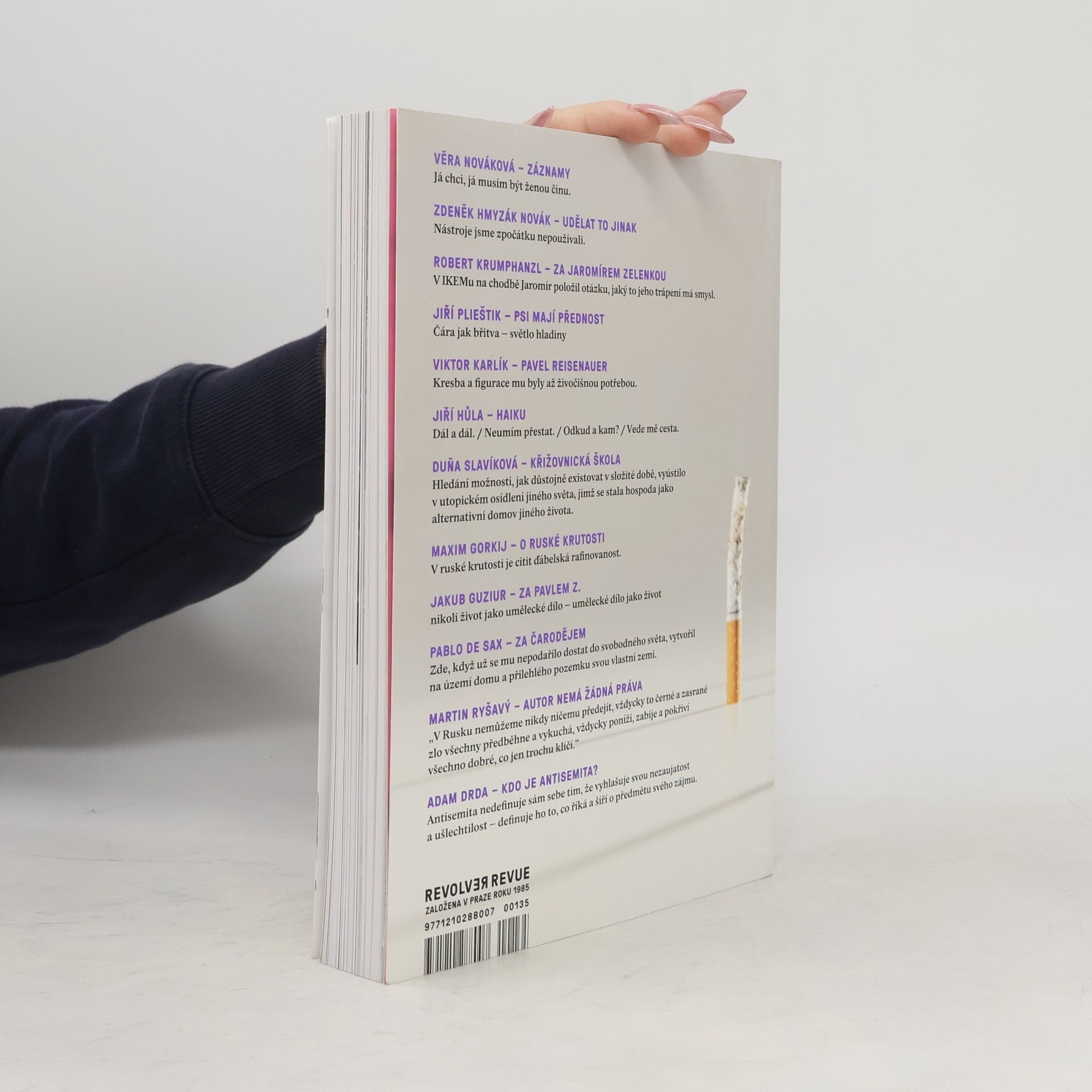 Autores varios Revolver Revue 135/2024