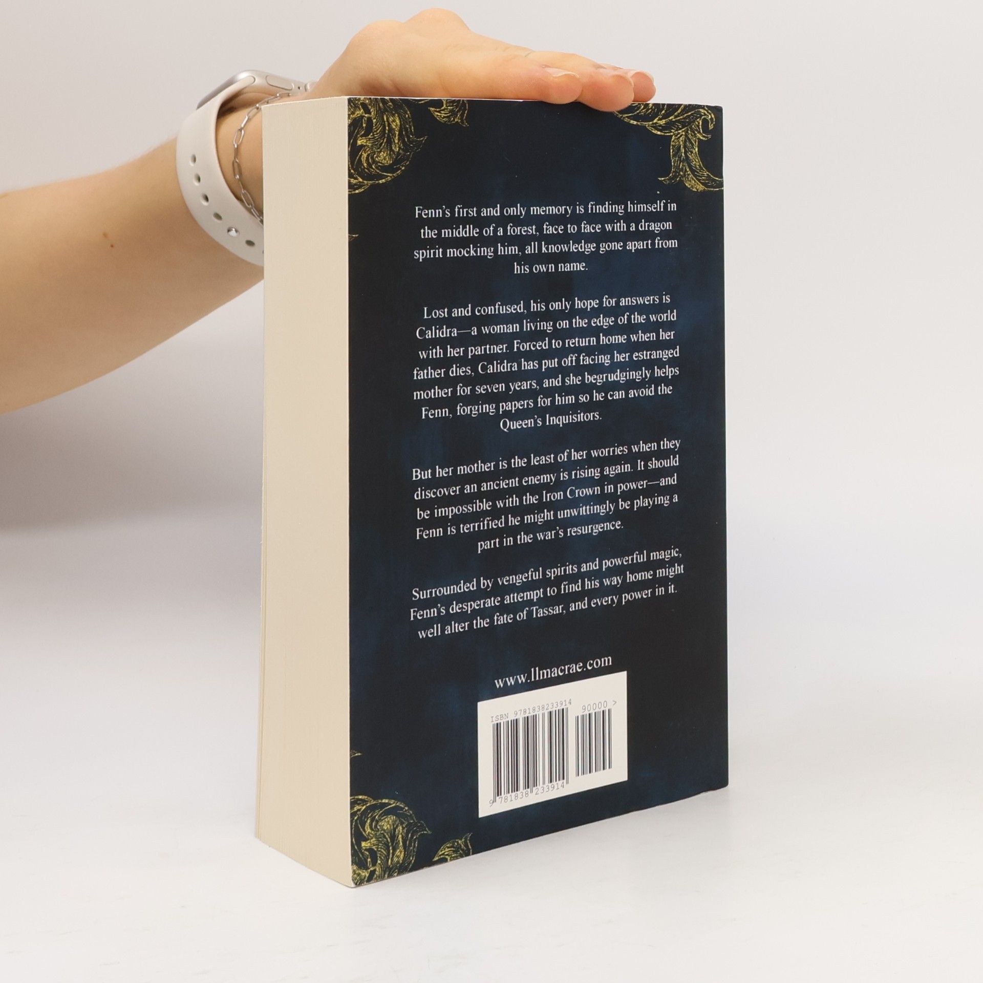 L.L. MacRae Dragon Spirits - 1: The Iron Crown