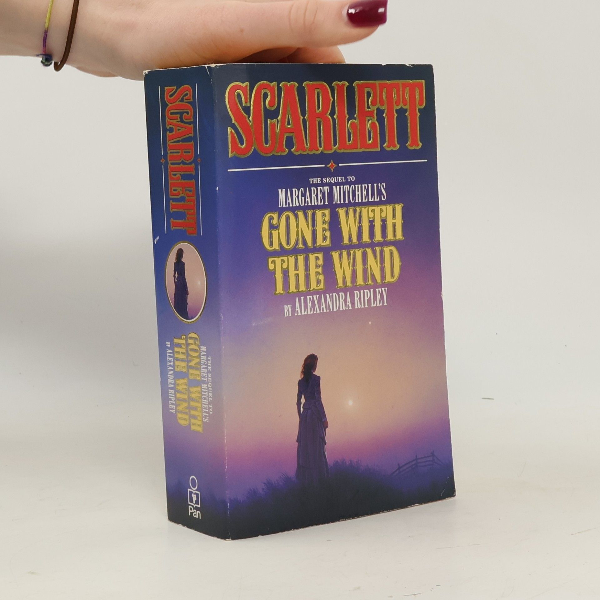 Scarlett : the sequel to Margaret Mitchell''s Gone with the wind