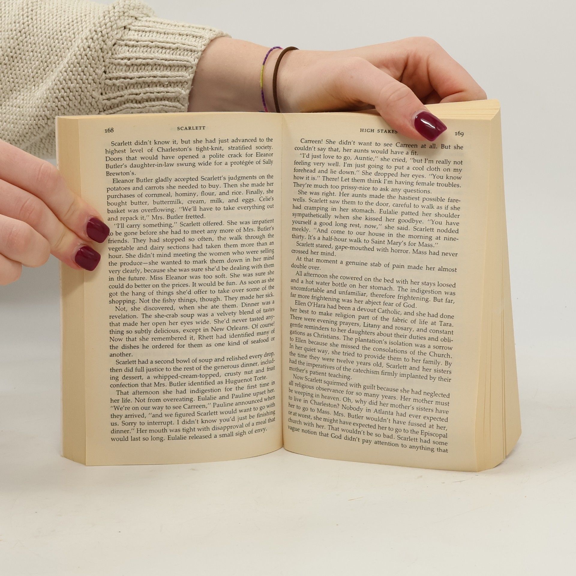 Alexandra Ripley Scarlett : the sequel to Margaret Mitchell''s Gone with the wind