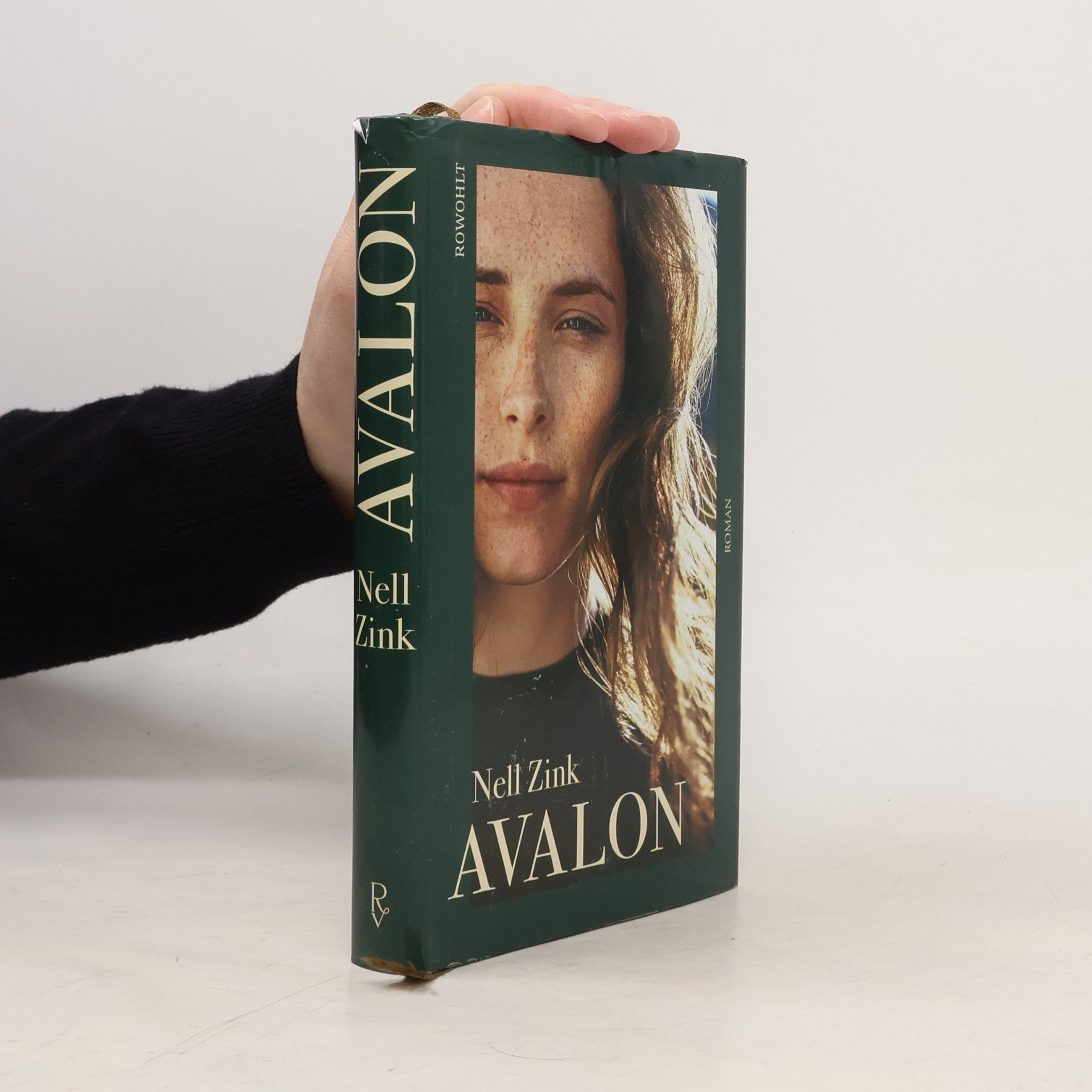 Nell Zink Avalon