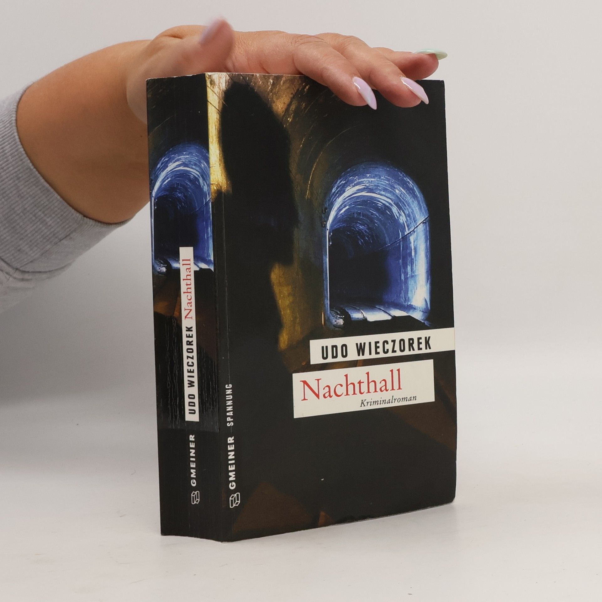 Nachthall