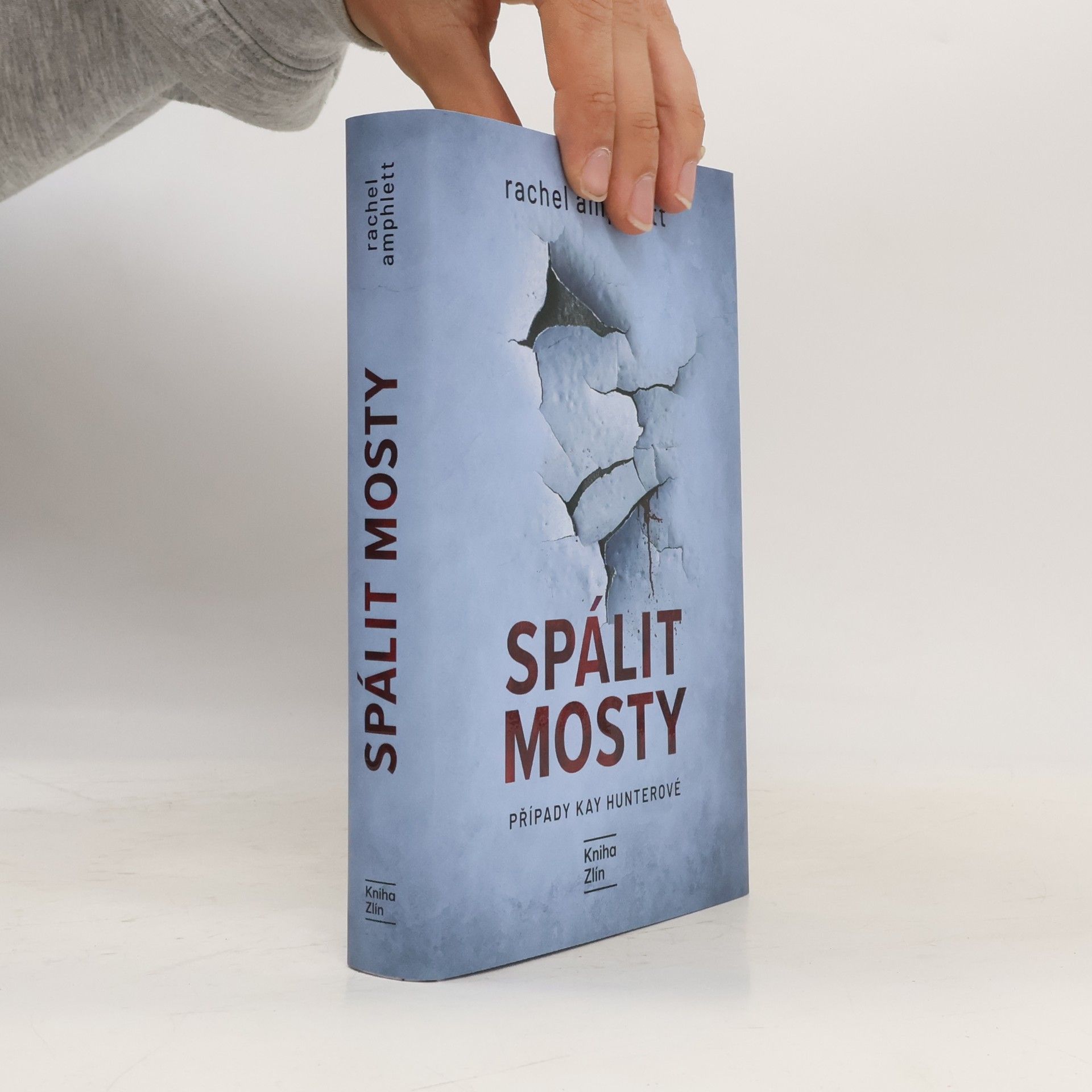 Spálit mosty